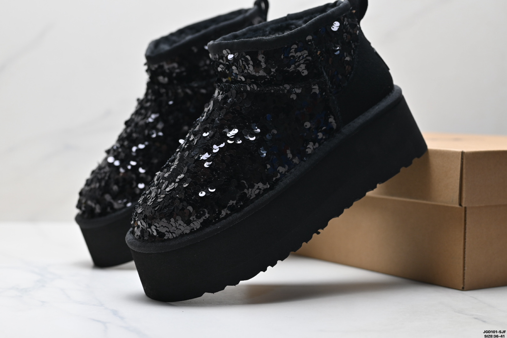 UGG 亮片 保暖 舒适休闲 及踝 雪地靴