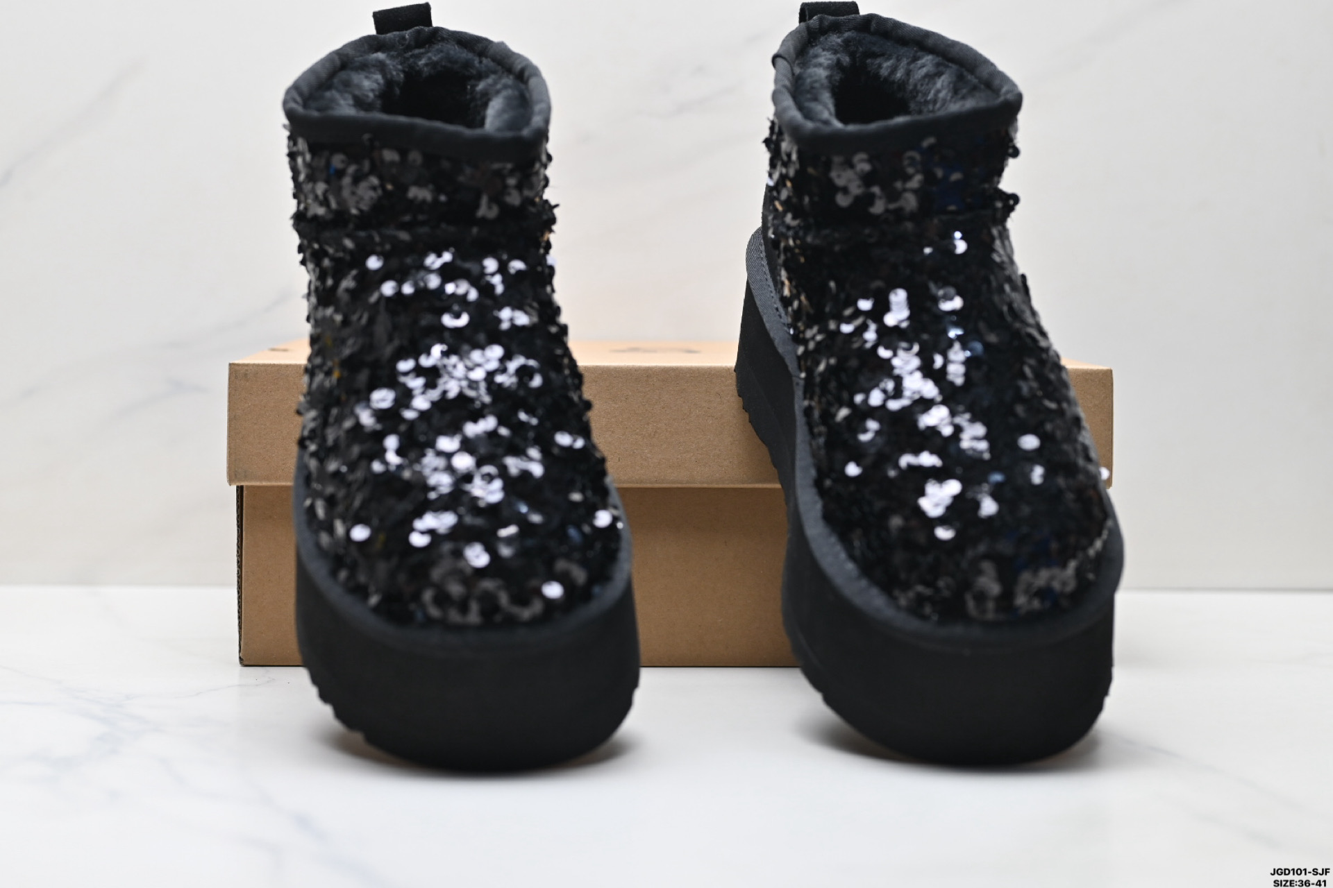 UGG 亮片 保暖 舒适休闲 及踝 雪地靴