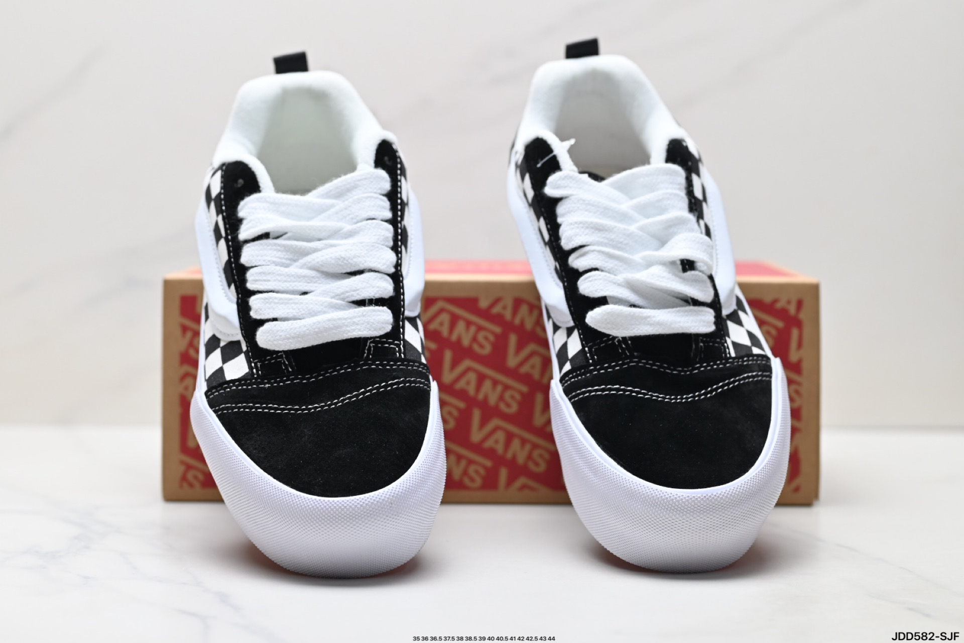 范斯Vans Knu-Skool 棋盘格 翻毛皮 耐磨 低帮 板鞋