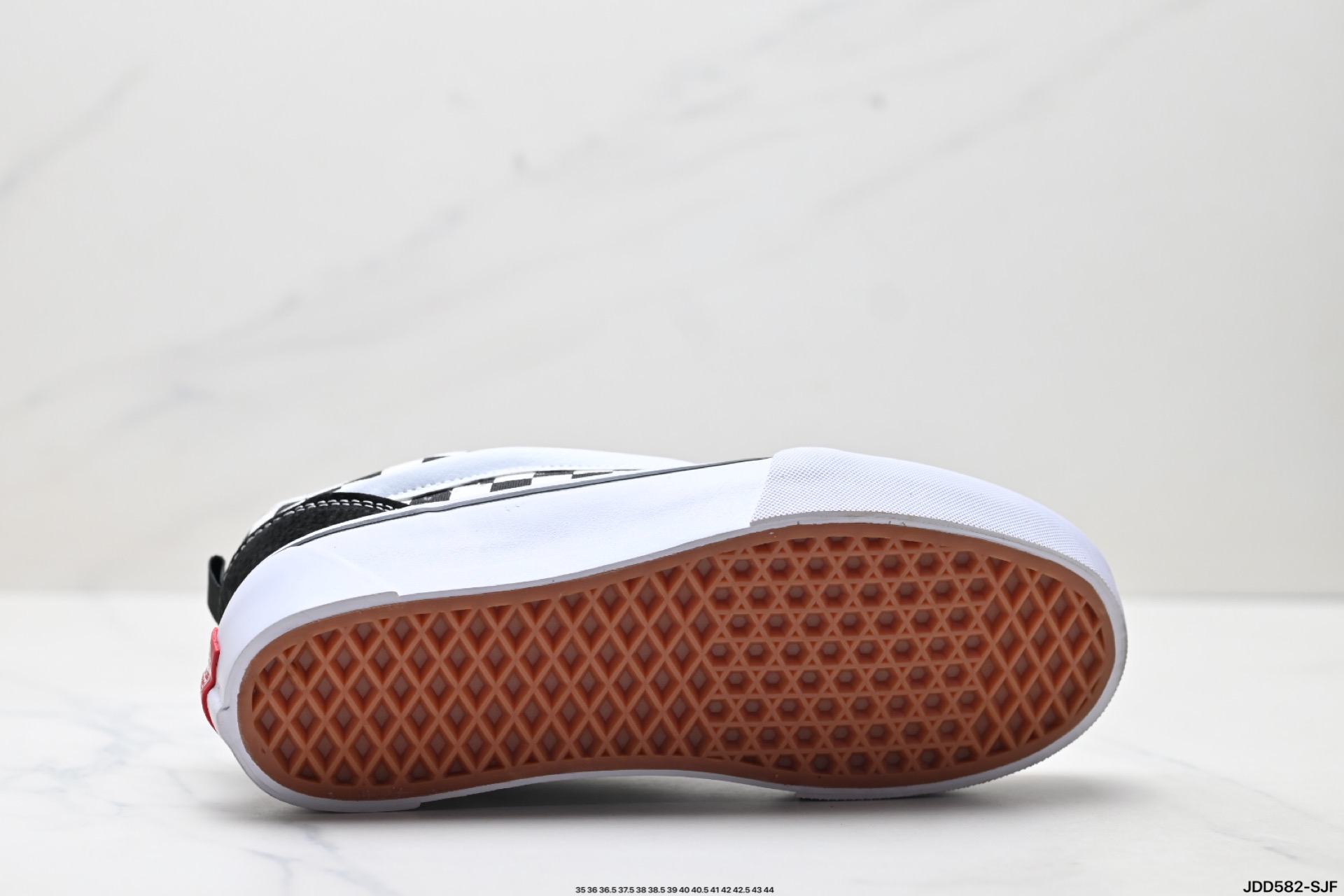 范斯Vans Knu-Skool 棋盘格 翻毛皮 耐磨 低帮 板鞋