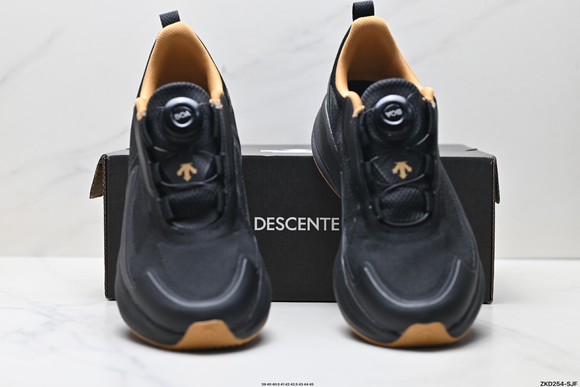 迪桑特DESCENTE LAVITATE WIRE 3.0 舒适百搭防滑耐磨 低帮 休闲跑步鞋 D5231RRN08