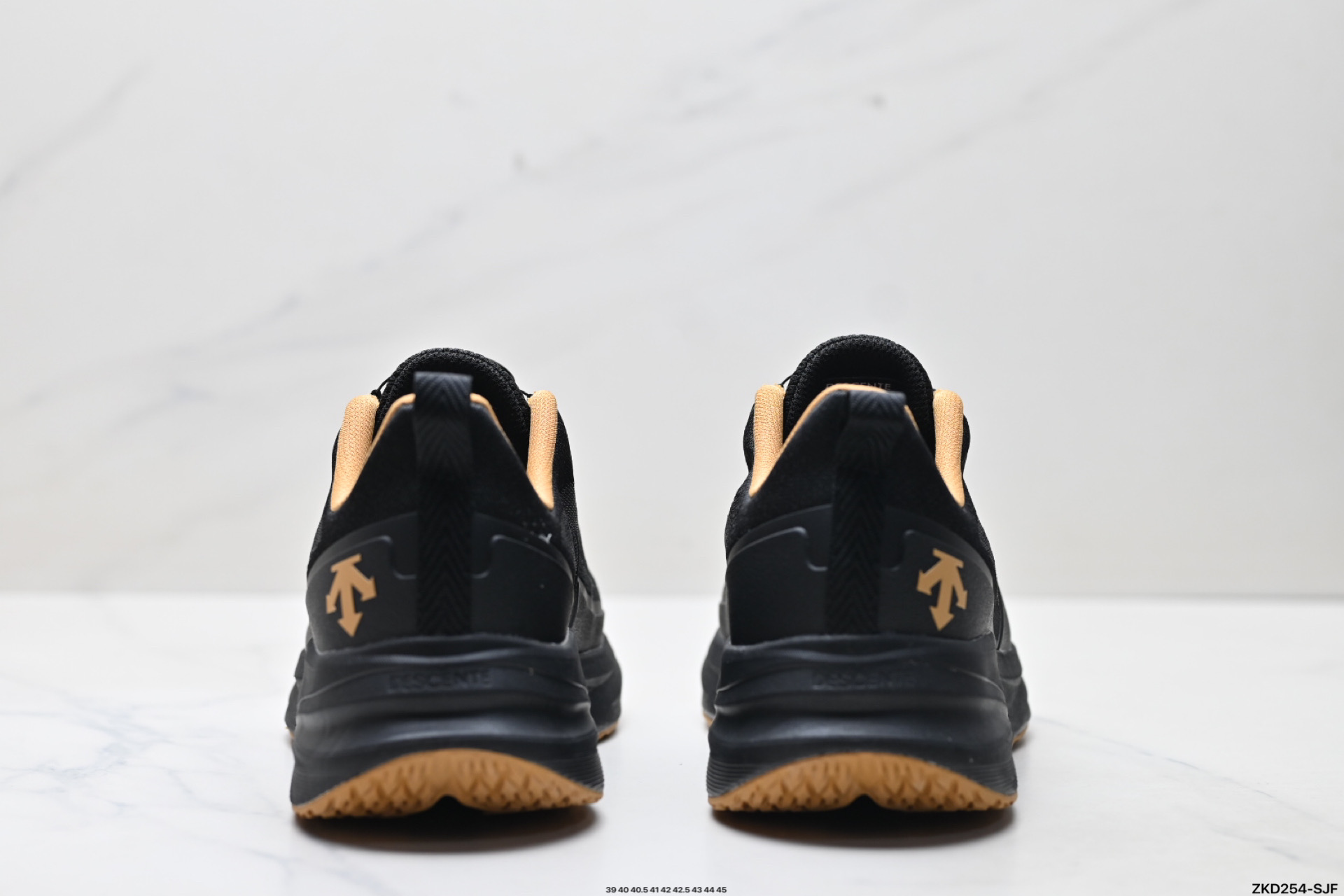 迪桑特DESCENTE LAVITATE WIRE 3.0 舒适百搭防滑耐磨 低帮 休闲跑步鞋 D5231RRN08
