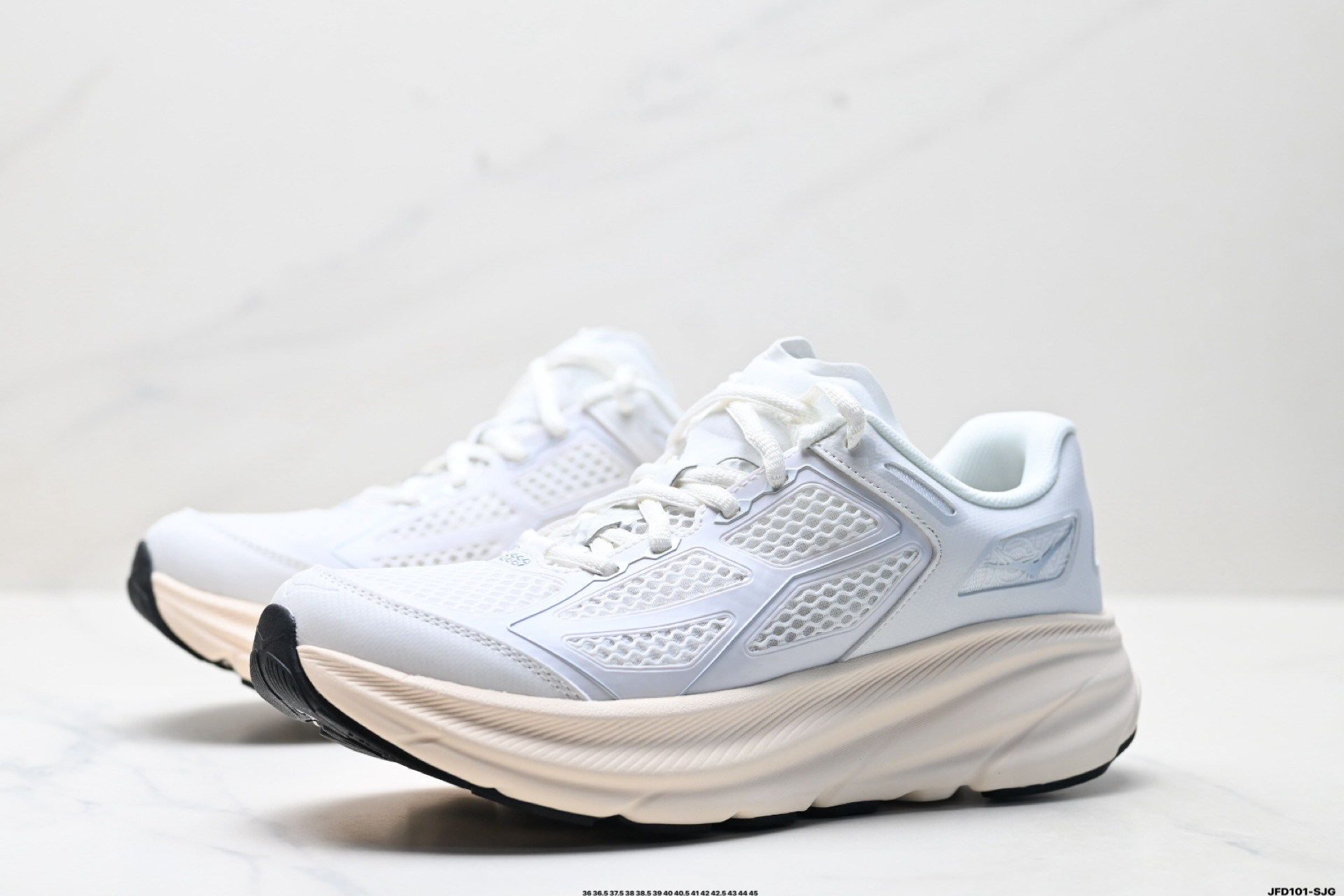 HOKA M CLIFTON ONE9 轻量低帮户外越野跑鞋 户外山脉越野轻量运动跑鞋 1155370