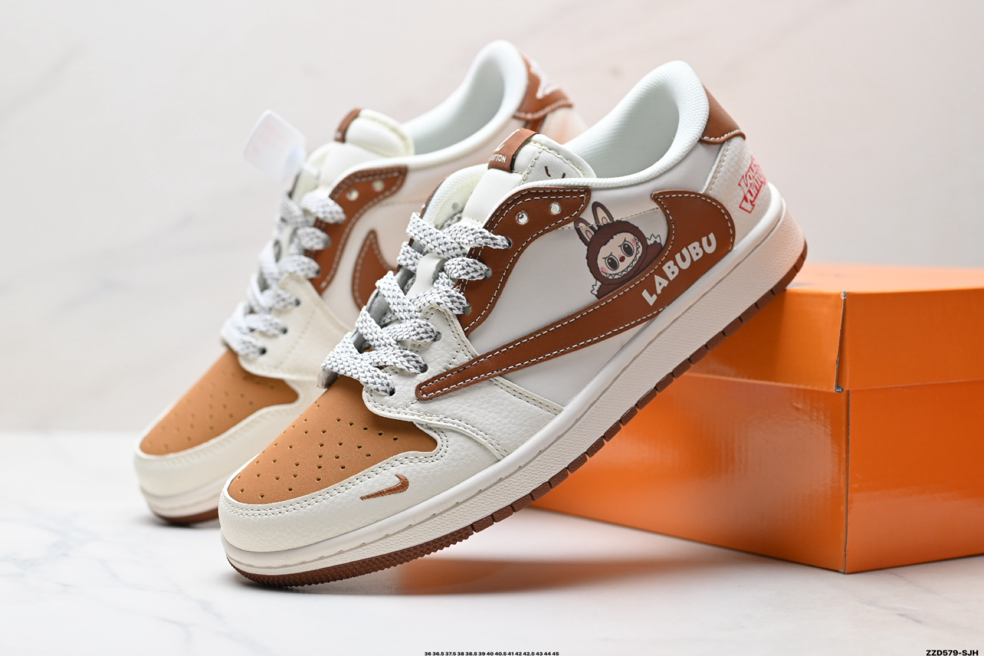Nike Air Jordan 1 x Travis Scott AJ1倒勾 乔一倒钩 ‘DIY’定制 耐克 低帮文化篮球鞋 HS8068-057