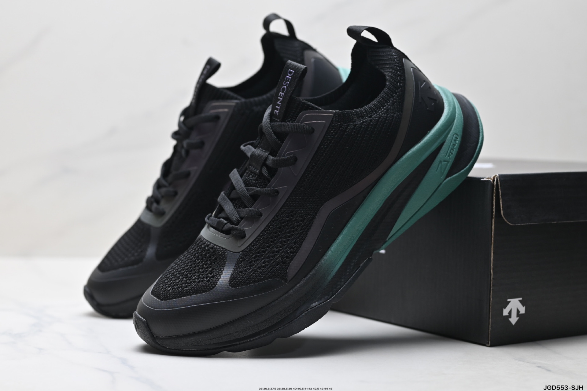 迪桑特DESCENTE ENERZITE LAVITATE 2.0 KNIT 时尚防滑 低帮跑步鞋 D5191RRN05