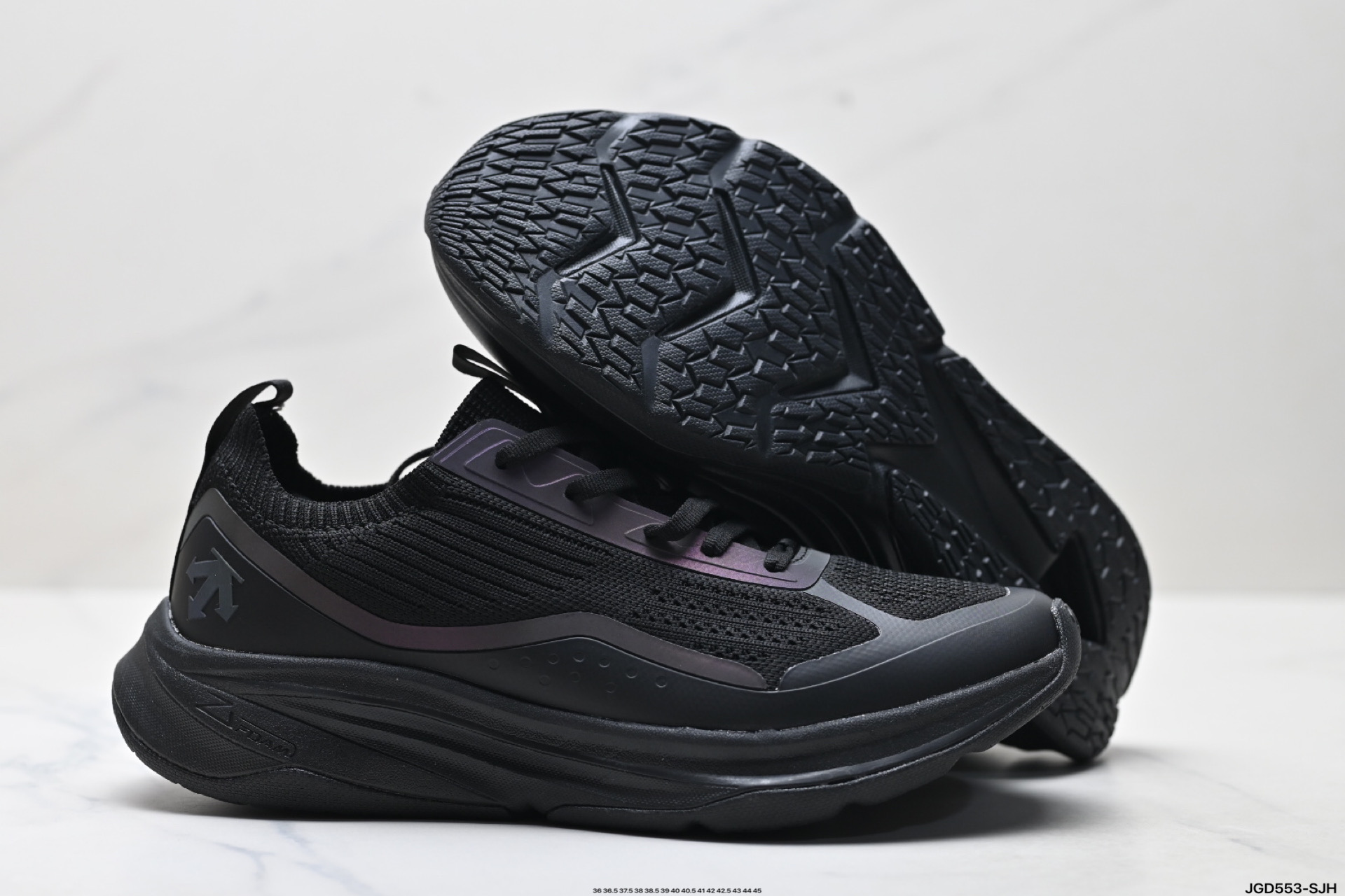 迪桑特DESCENTE ENERZITE LAVITATE 2.0 KNIT 时尚防滑 低帮跑步鞋 D5191RRN05