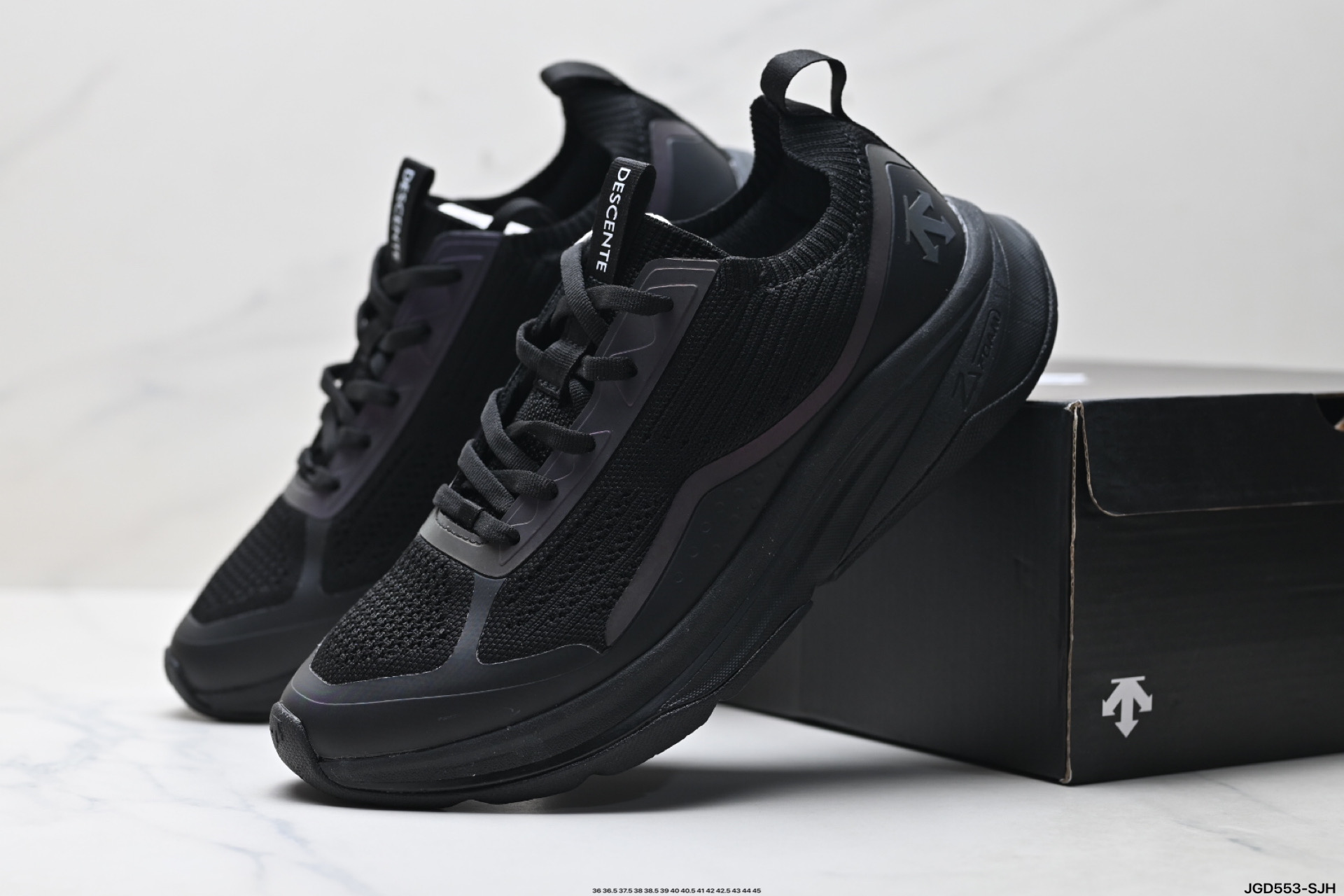 迪桑特DESCENTE ENERZITE LAVITATE 2.0 KNIT 时尚防滑 低帮跑步鞋 D5191RRN05