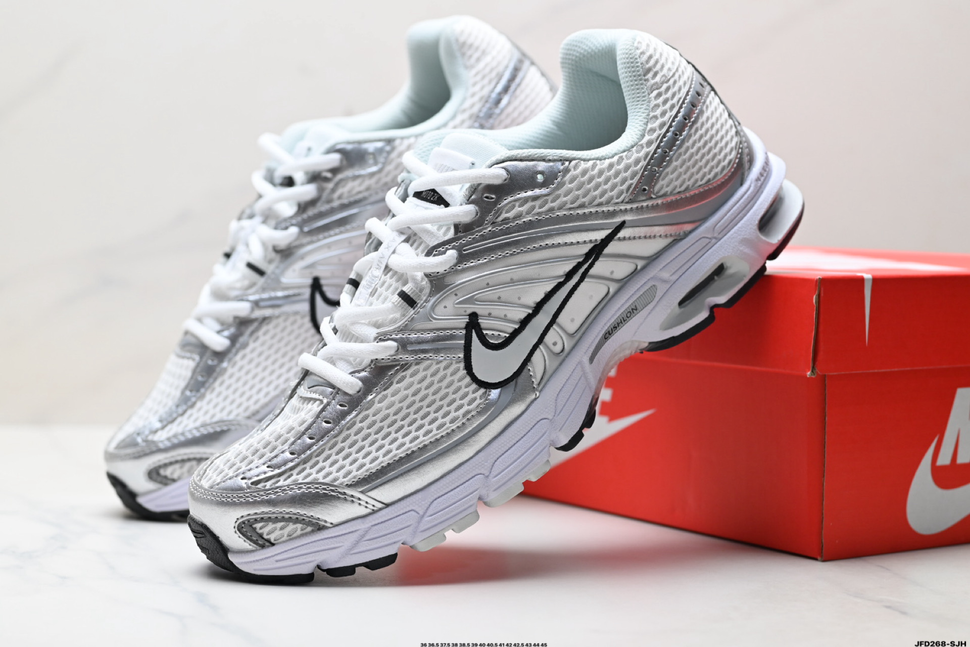 Nike Air Max Moto 2K 耐克 百搭舒适耐磨 低帮跑步鞋 HQ2056-103