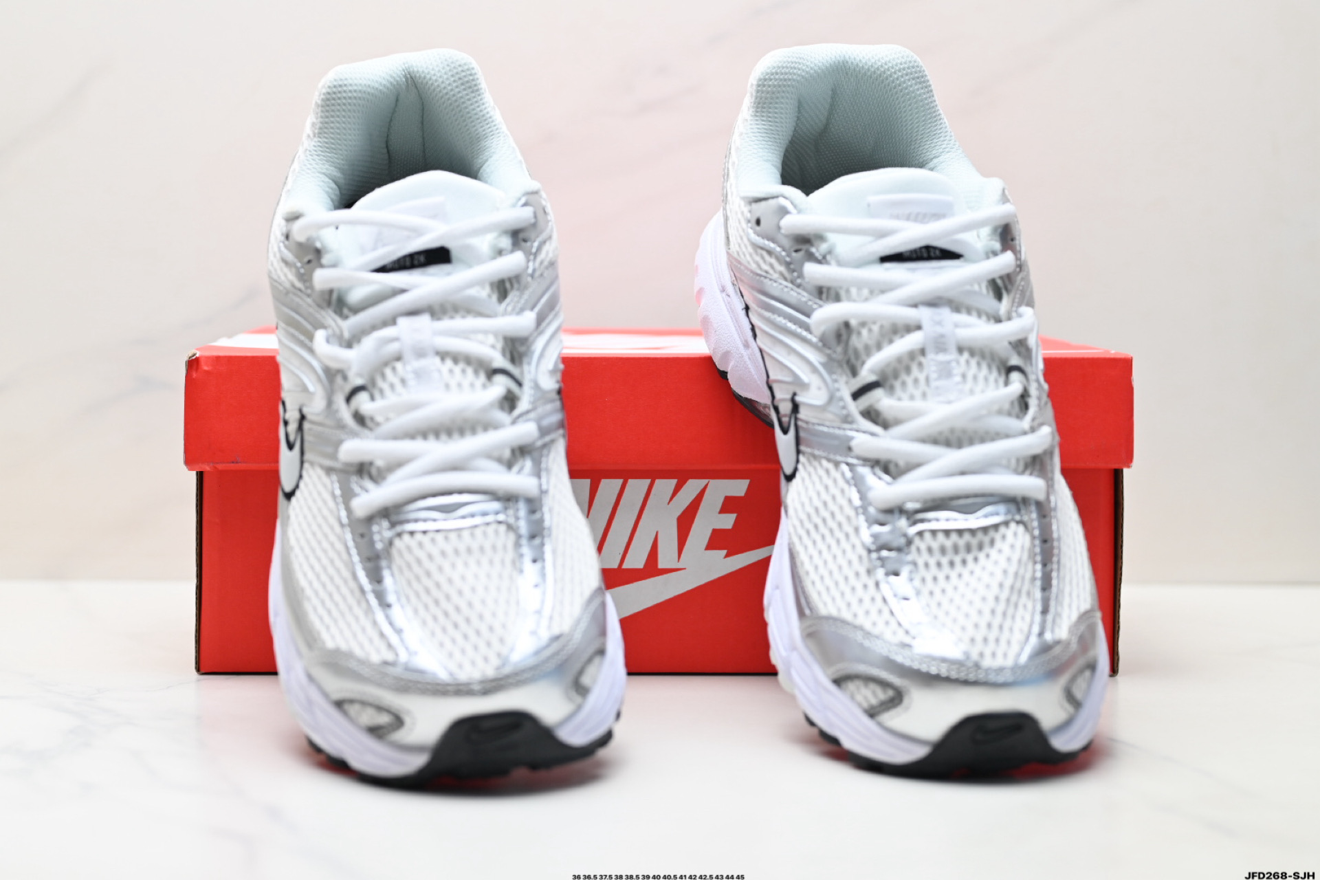 Nike Air Max Moto 2K 耐克 百搭舒适耐磨 低帮跑步鞋 HQ2056-103