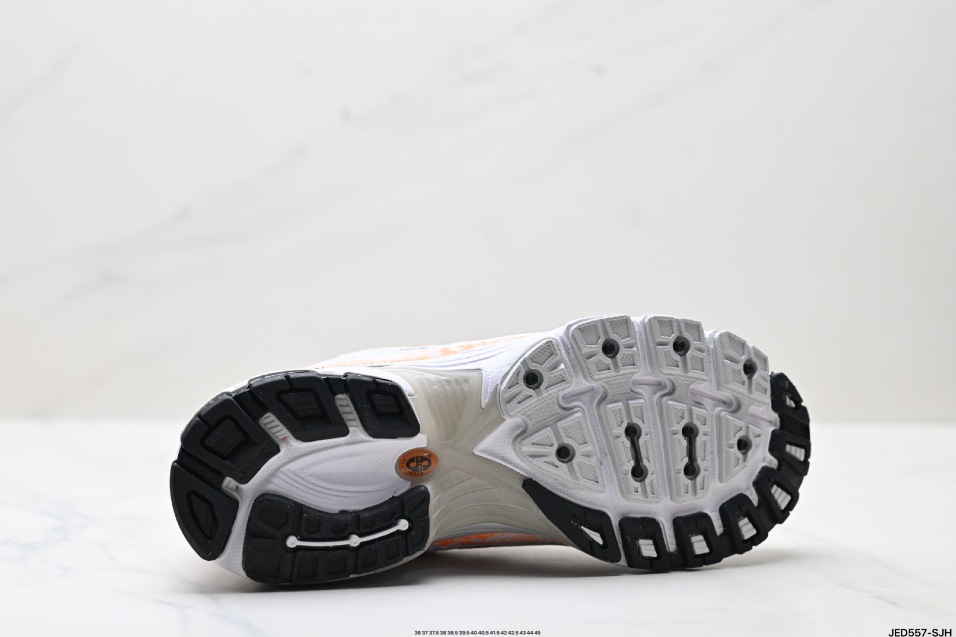 New Balance MR740: Zapatillas Retro con Amortiguación y Estilo Vintage 10 i1755360579793 717 0 8