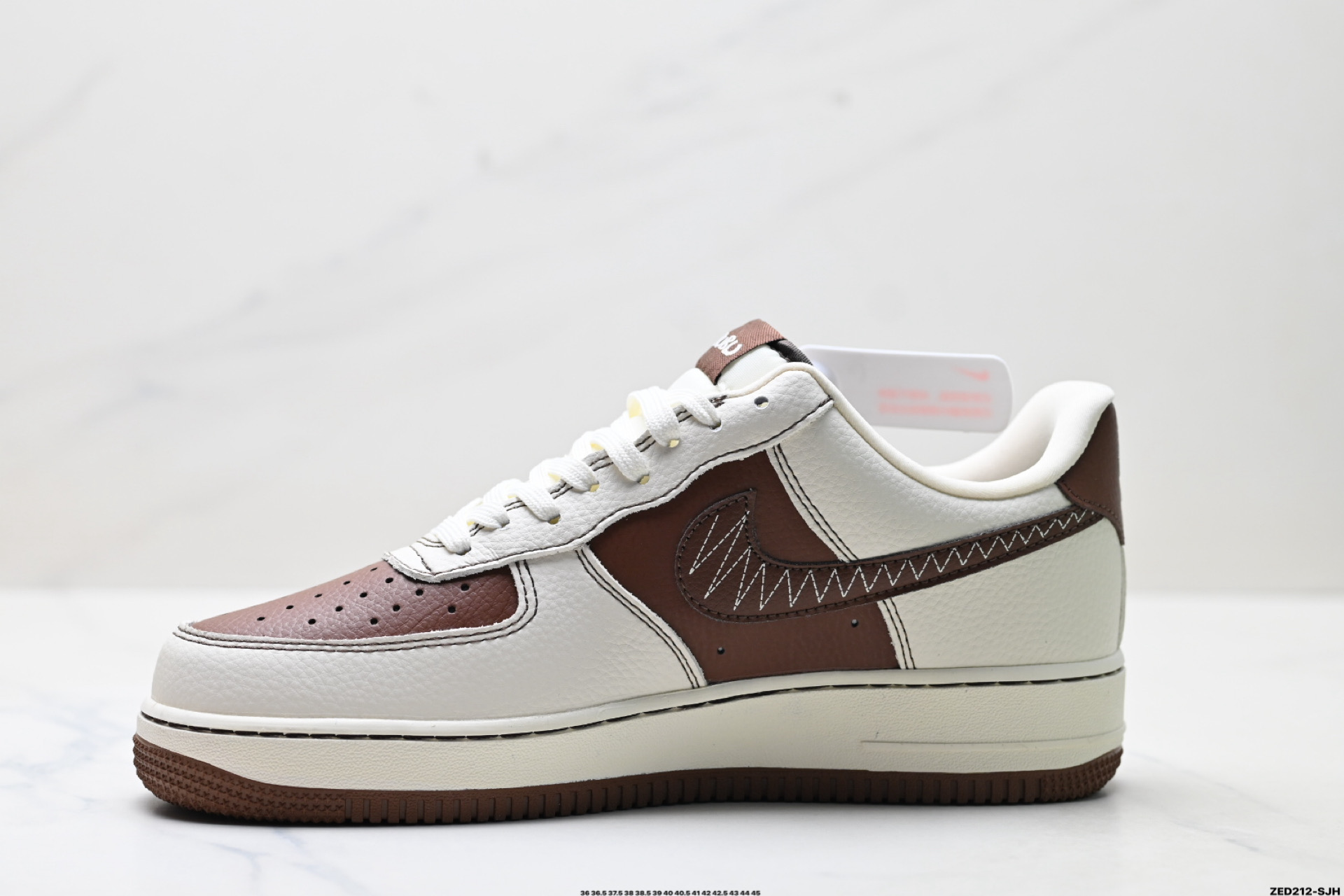 NIKE AIR FORCE 1‘07 XL1979-105
