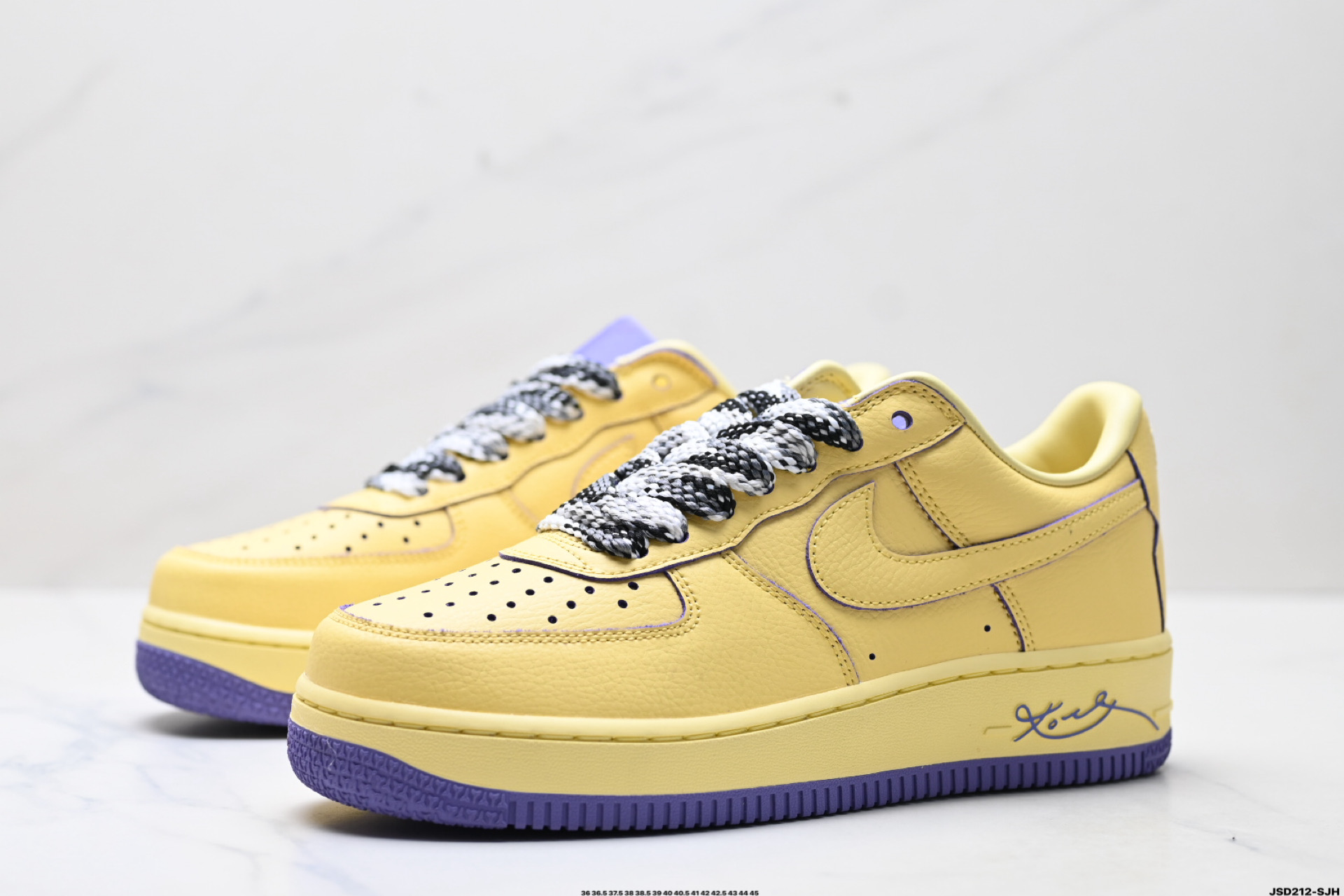 NIKE AIR FORCE 1‘07 HV9408-700