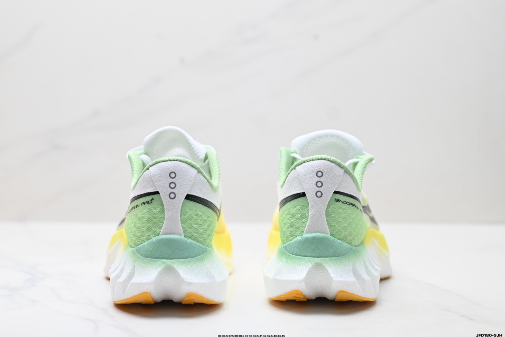 SAUCONY索康尼 ENDORPHIN PRO4系列 男女低帮缓震跑步鞋 S30939-800