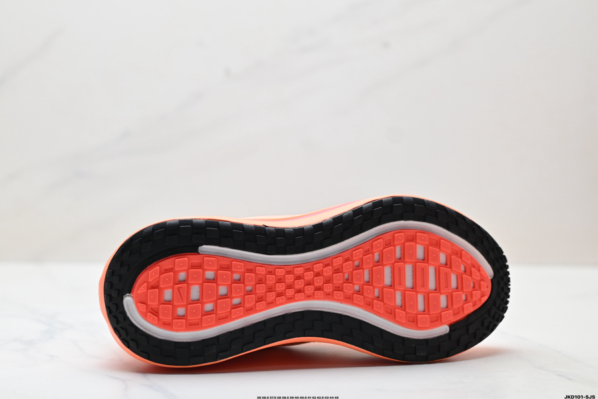 170 Nike VOMERO PLUS 耐克 舒适减震防滑 低帮跑步鞋 全掌ReactX泡绵中底 HV8150-801
