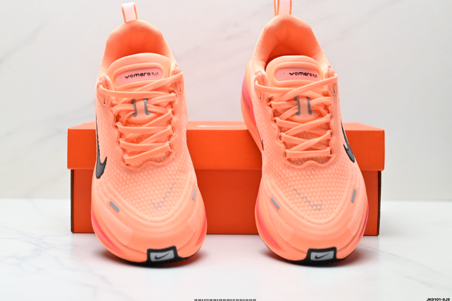 170 Nike VOMERO PLUS 耐克 舒适减震防滑 低帮跑步鞋 全掌ReactX泡绵中底 HV8150-801
