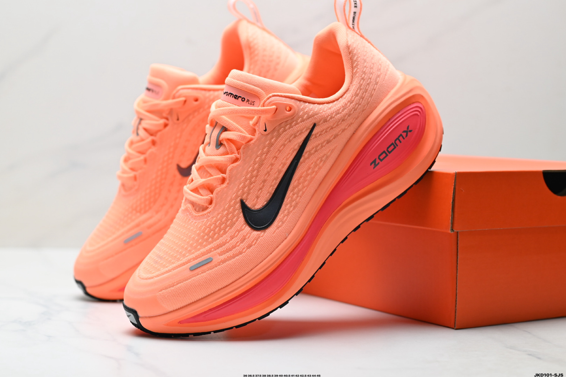 170 Nike VOMERO PLUS 耐克 舒适减震防滑 低帮跑步鞋 全掌ReactX泡绵中底 HV8150-801