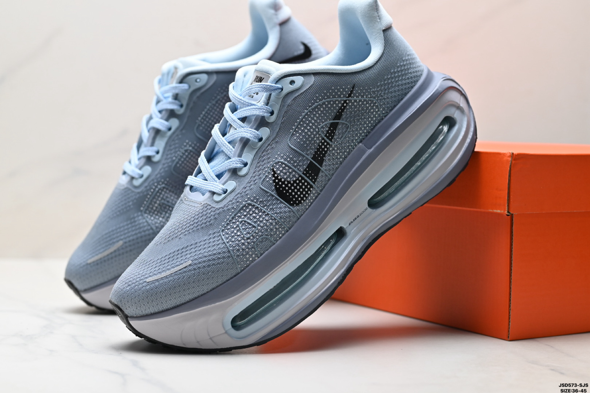 Nike VOMERO PREMIUM 耐克 舒适减震防滑 低帮跑步鞋 全掌ReactX泡绵中底 FN8453-015
