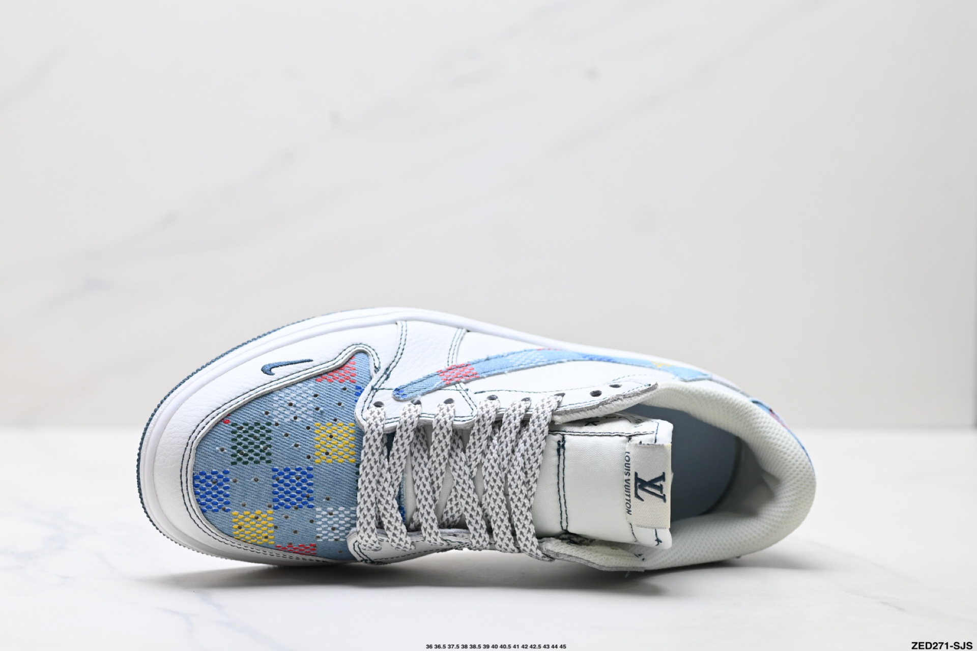 Nike Air Jordan 1 x Travis Scott AJ1倒勾 乔一倒钩 ‘DIY’定制 耐克 低帮文化篮球鞋 DZ5899-011
