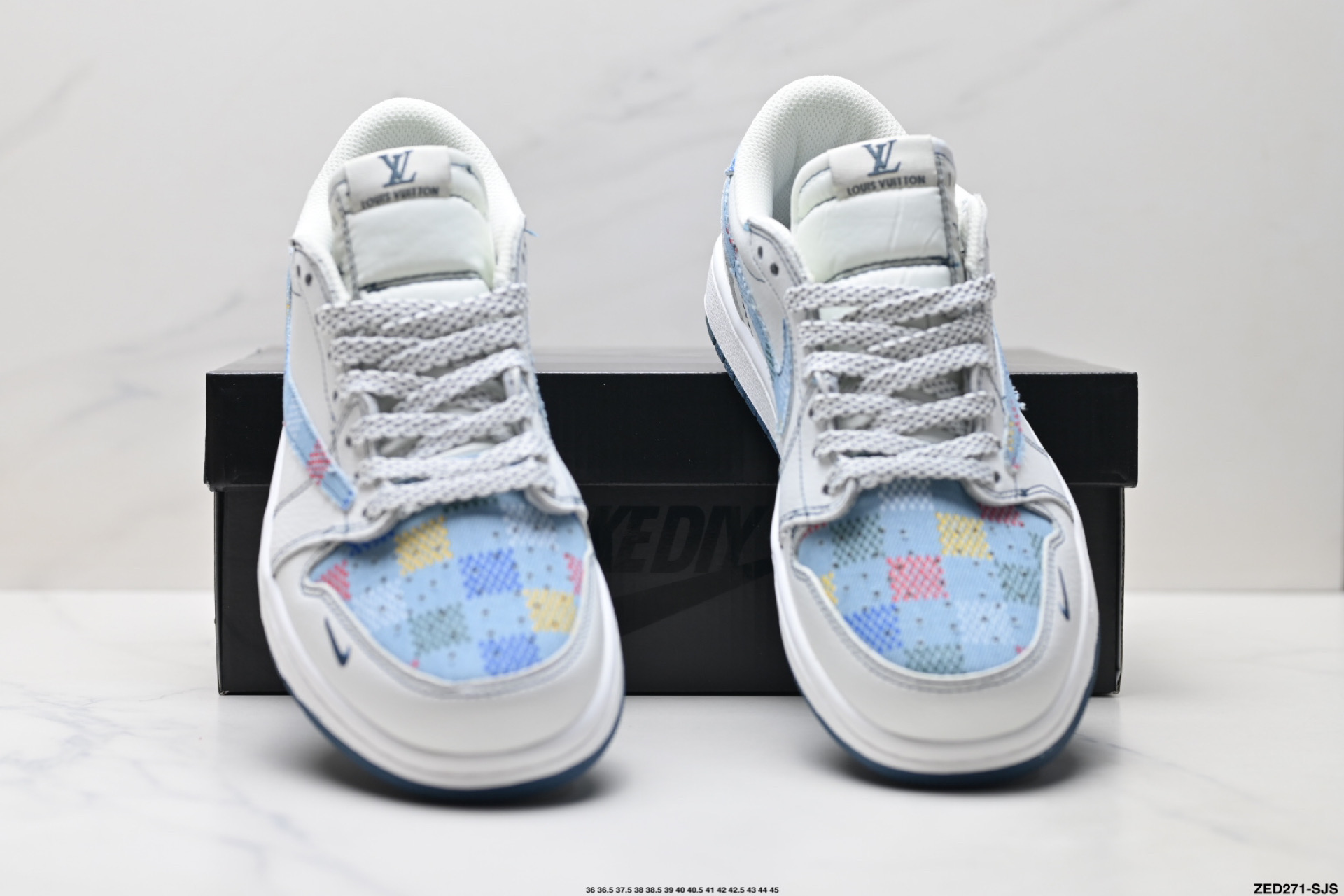 Nike Air Jordan 1 x Travis Scott AJ1倒勾 乔一倒钩 ‘DIY’定制 耐克 低帮文化篮球鞋 DZ5899-011