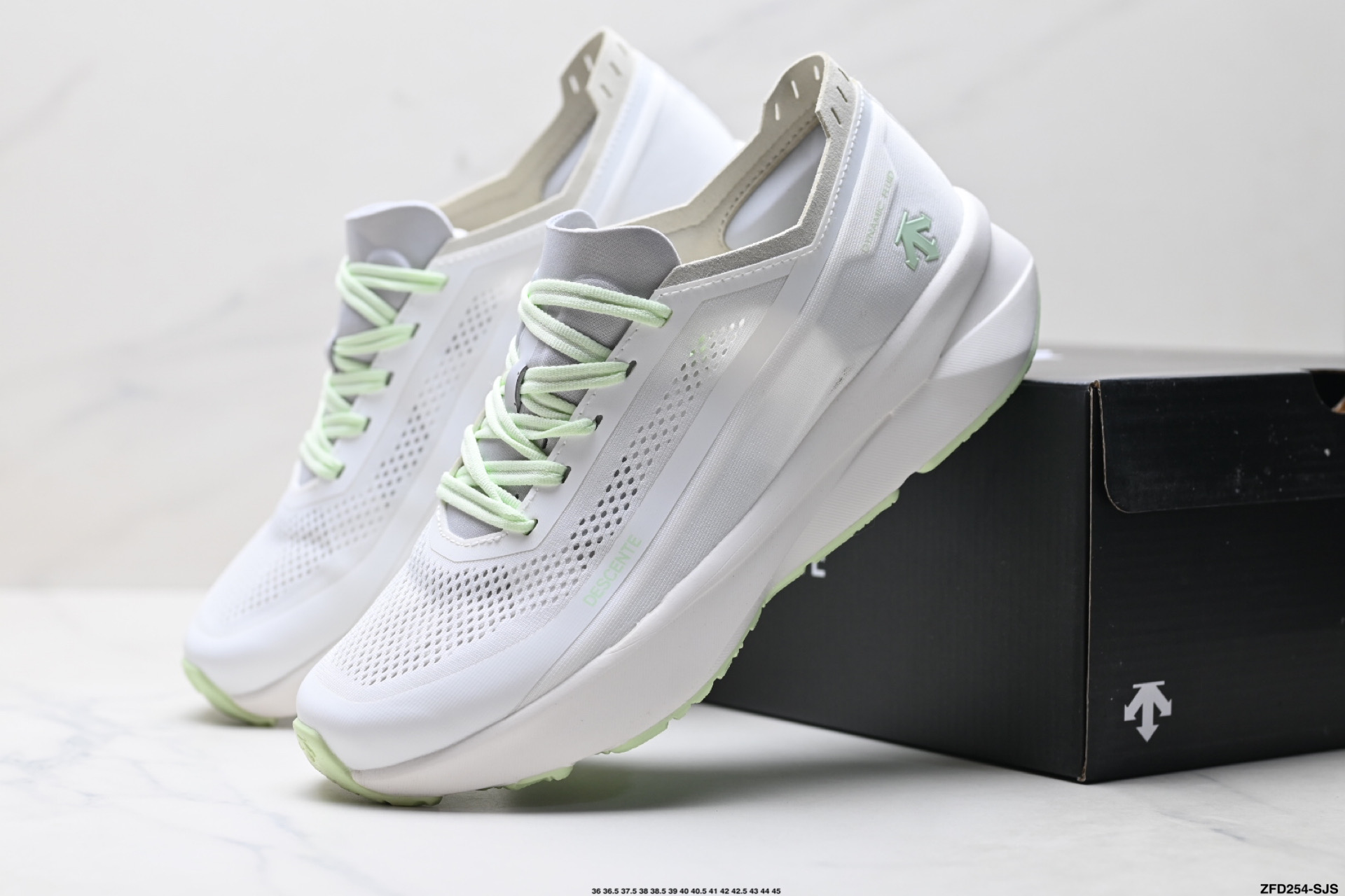 迪桑特DESCENTE ENERZITE FLUID 2.0 DF 2.0 WIRE 舒适 低帮跑步鞋 D4232RRN29