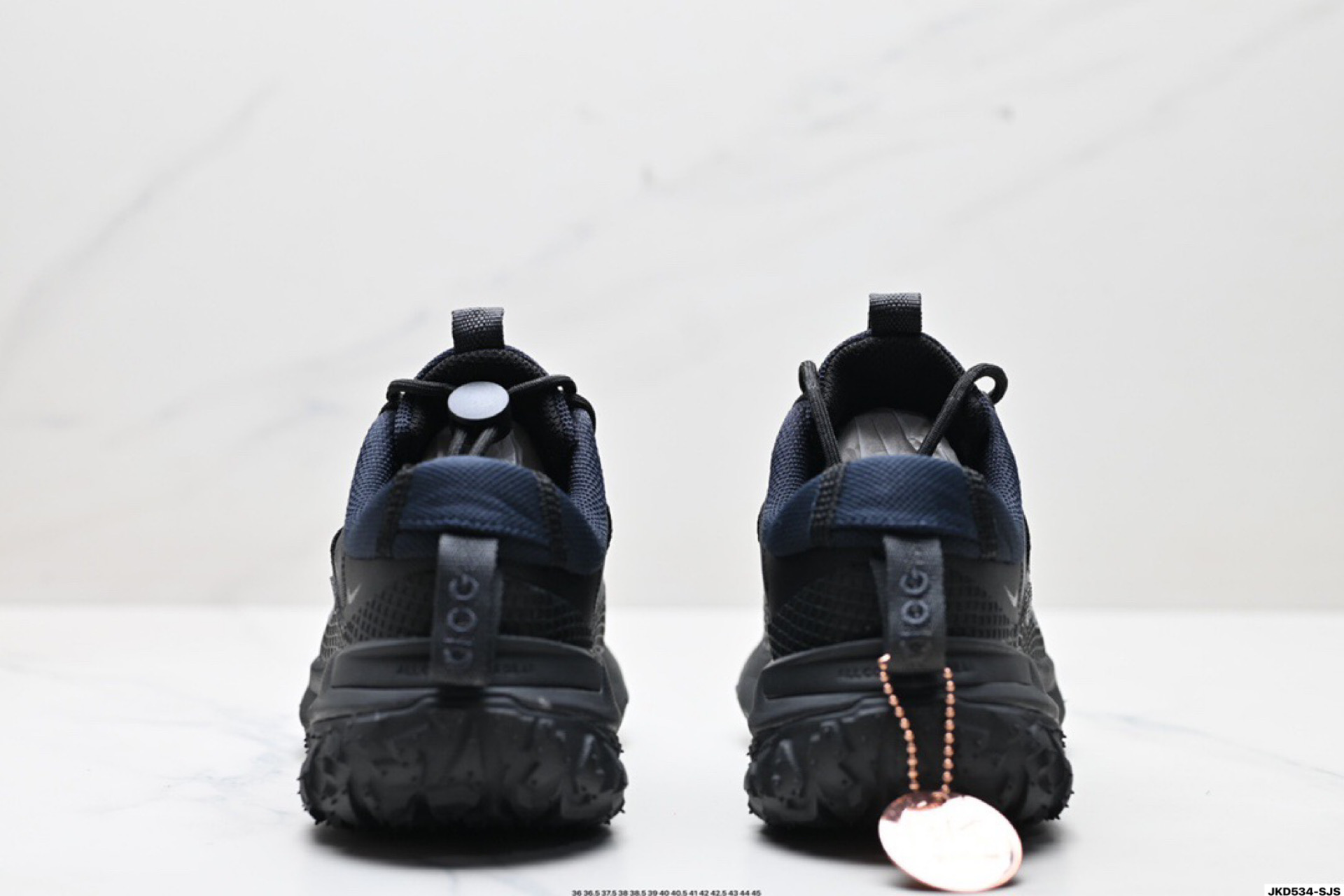 Nike ACG Mountain Fly 2 Low: Zapatillas de Senderismo y Running para Hombre 7 i1755503518343 4313 0 5