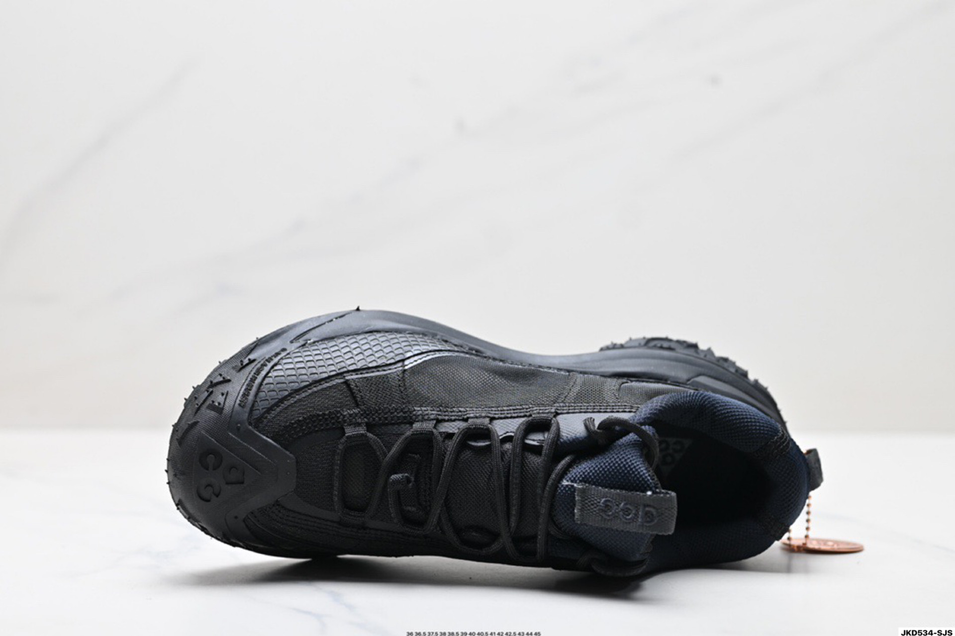 Nike ACG Mountain Fly 2 Low: Zapatillas de Senderismo y Running para Hombre 3 i1755503518344 4836 0 1