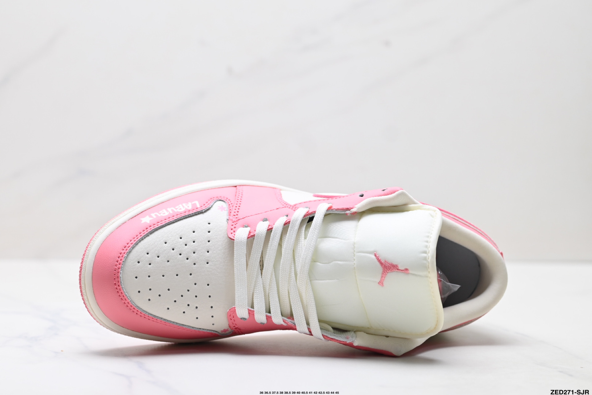 Nike Air Jordan 1 Low Labubu: Elegancia Casual y Diseño Exclusivo 3 i1755533431178 9431 0 1