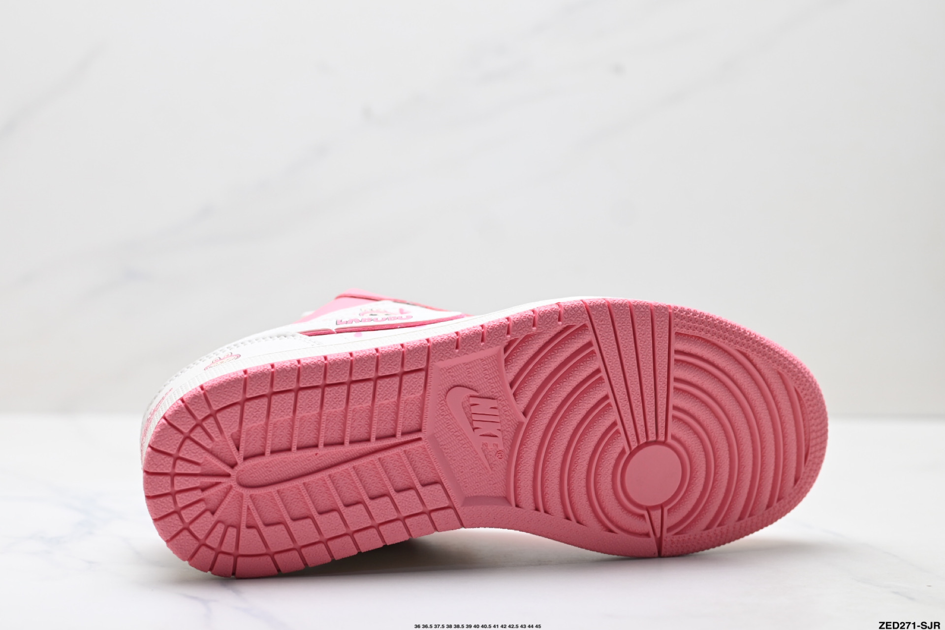 Nike Air Jordan 1 Low Labubu: Elegancia Casual y Diseño Exclusivo 10 i1755533431843 9949 0 8