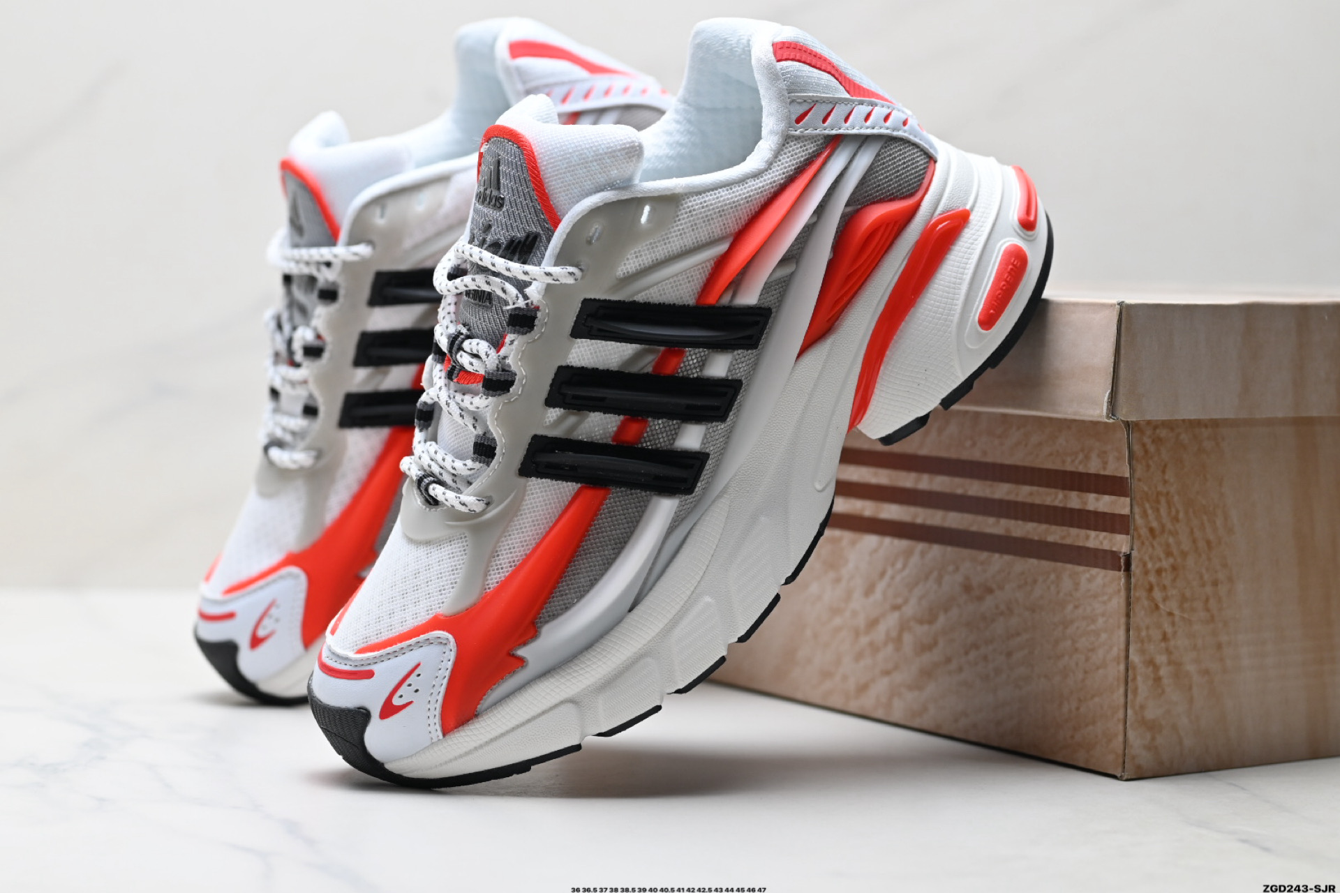 Adidas Adistar Jellyfish 阿迪达斯 时尚舒适 耐磨透气 低帮老爹鞋 JP9311