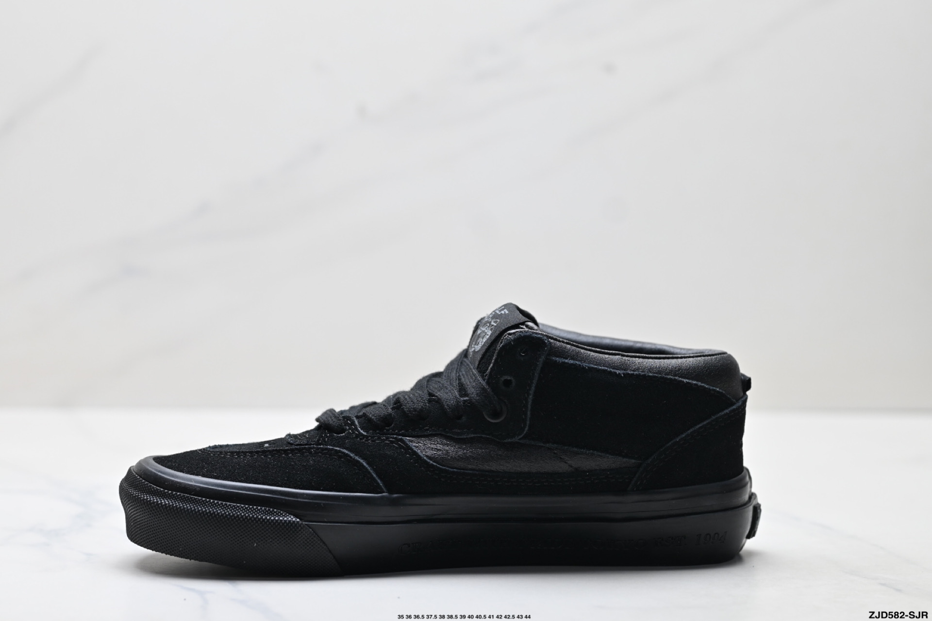 Vans Half Cab 33: Zapatos Unisex de Media Caña, Ligeros y Resistentes 4 i1755533675697 6719 0 2