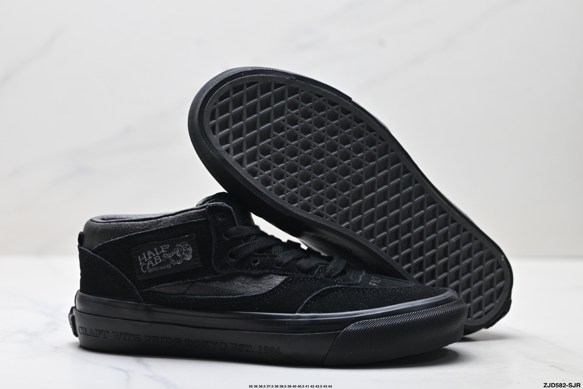 Vans Half Cab 33: Zapatos Unisex de Media Caña, Ligeros y Resistentes 6 i1755533675699 7553 0 4