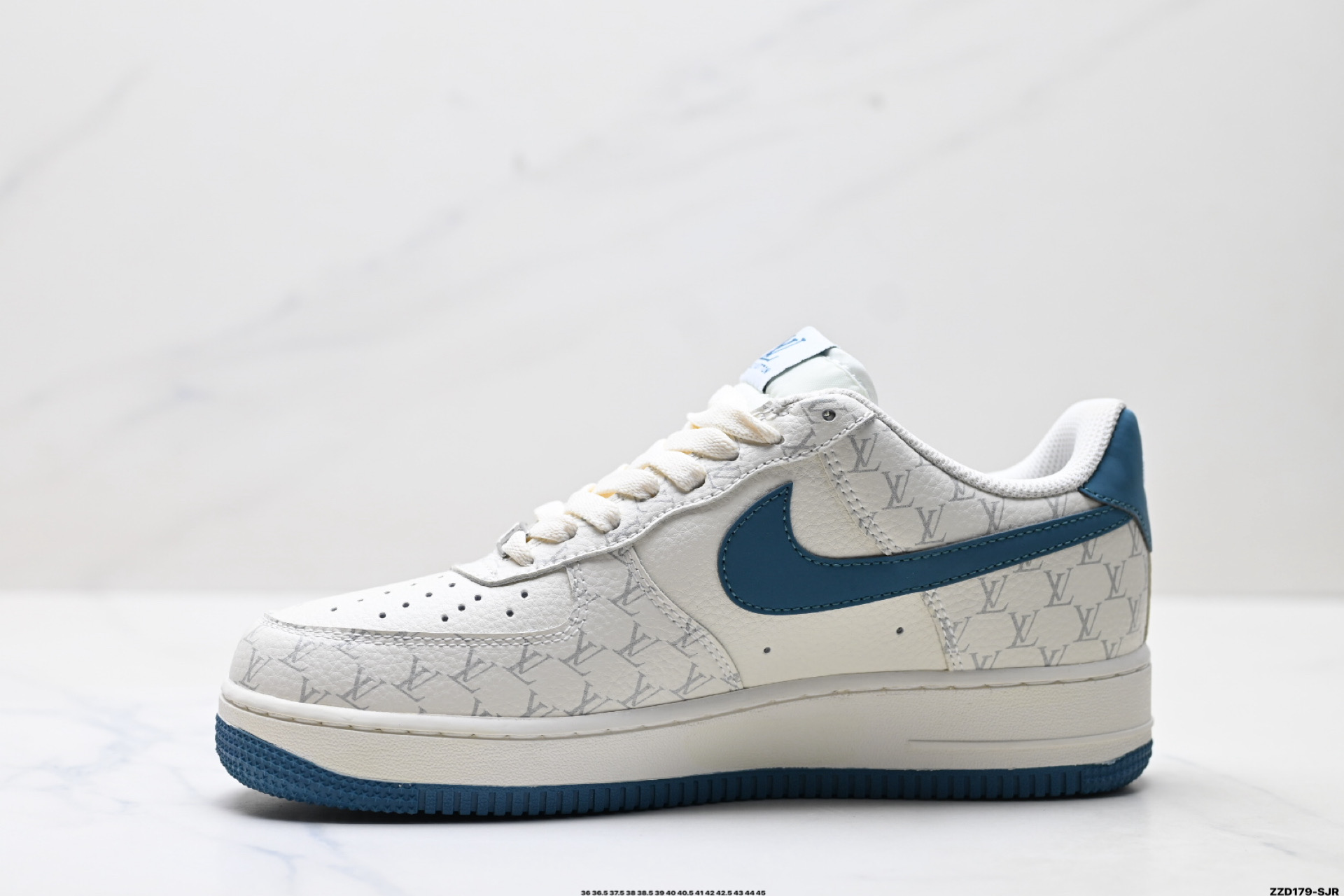 260 NIKE AIR FORCE 1‘07 LV8 BZ6880-105