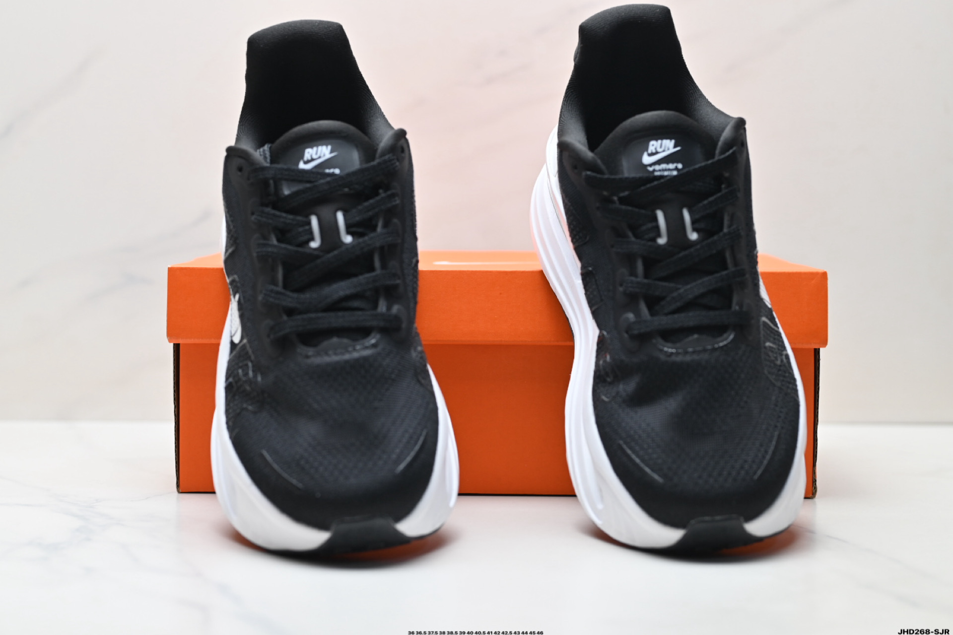 Nike VOMERO PREMIUM 耐克 舒适减震防滑 低帮跑步鞋 全掌ReactX泡绵中底 HQ2050-302