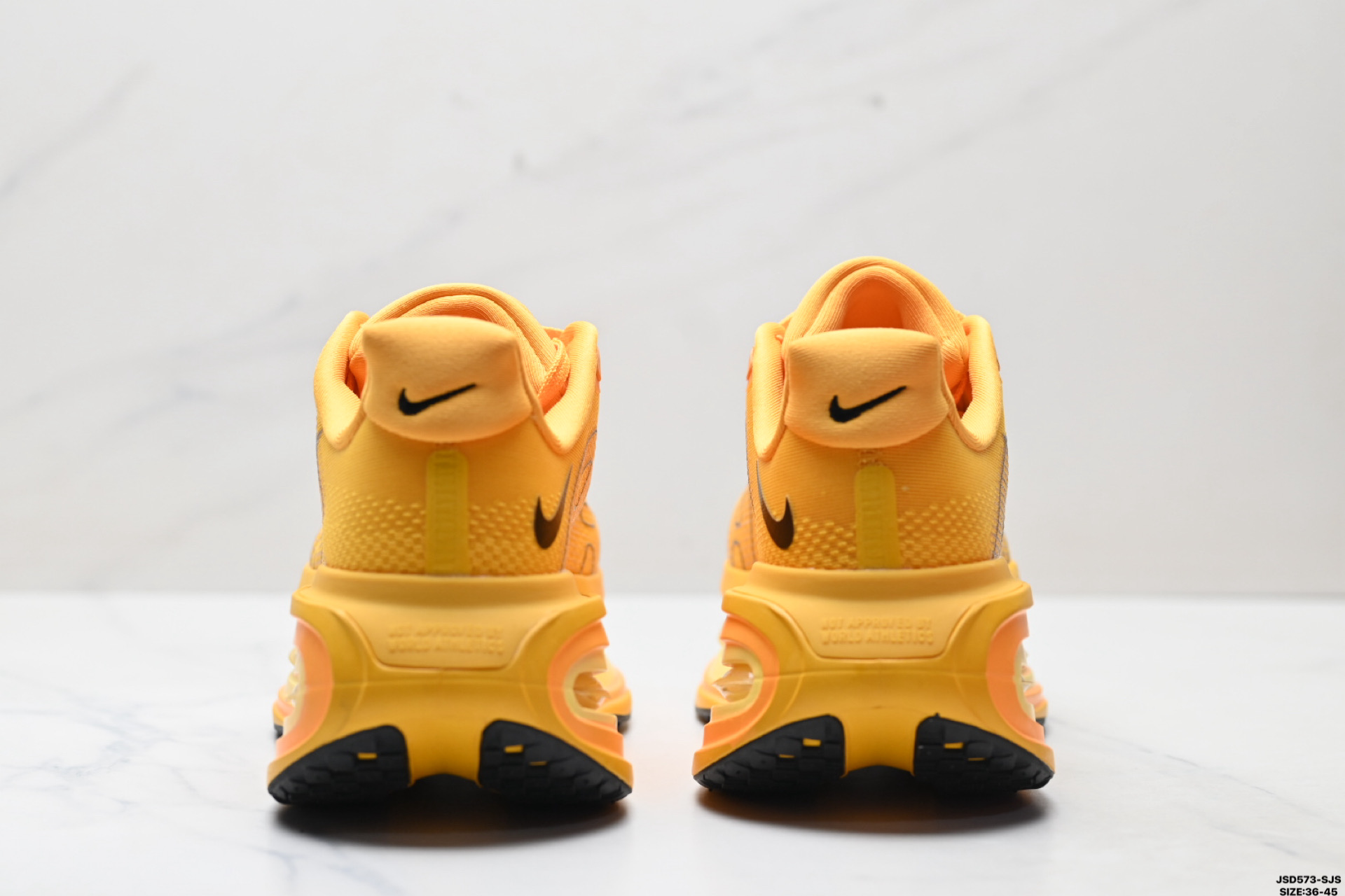 Nike VOMERO PREMIUM 耐克 舒适减震防滑 低帮跑步鞋 全掌ReactX泡绵中底 FN8453-017