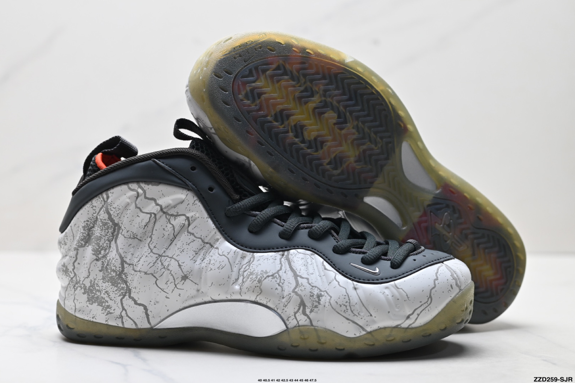 Nike Air Foamposite One Zapatos de Baloncesto Retro en Gris y Blanco 6 i1755535461161 3190 0 4