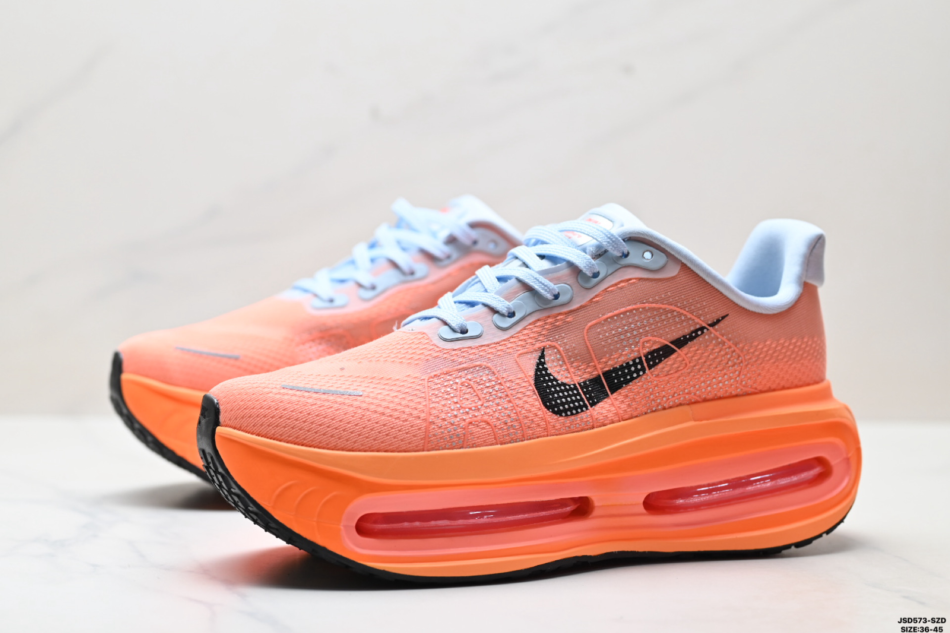 Nike VOMERO PREMIUM 耐克 舒适减震防滑 低帮跑步鞋 FN8453-018