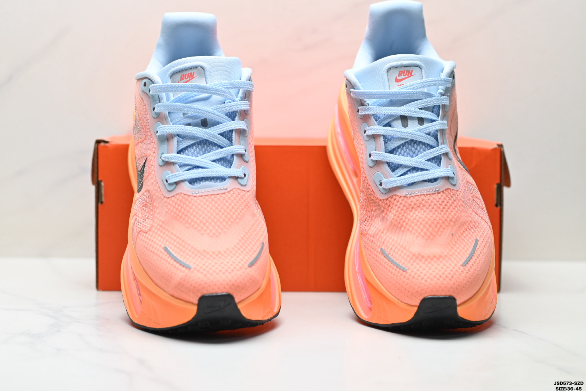 Nike VOMERO PREMIUM 耐克 舒适减震防滑 低帮跑步鞋 FN8453-018