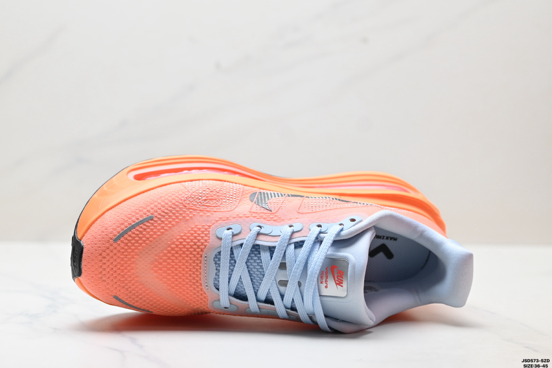 Nike VOMERO PREMIUM 耐克 舒适减震防滑 低帮跑步鞋 FN8453-018