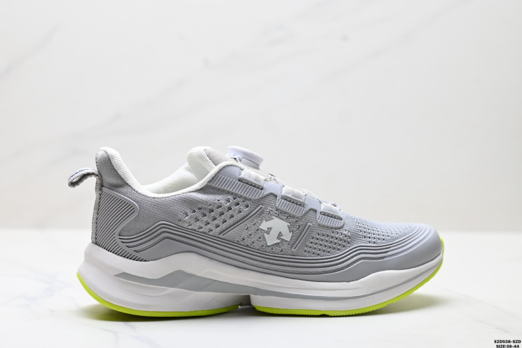 Descente STREAN WIRE Urban Commute GORE-TEX Trail Running Shoes 1 Descente STREAN WIRE Urban Commute GORE-TEX Trail Running Shoes