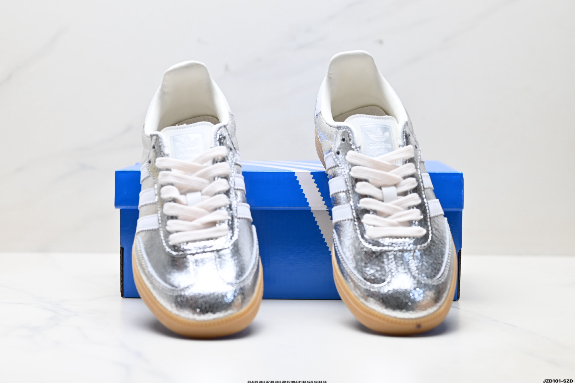 Adidas Originals Samba OG 桑巴舞系列 阿迪达斯 三叶草 绅士德训足球风百搭低帮休闲运动板鞋 JR0035