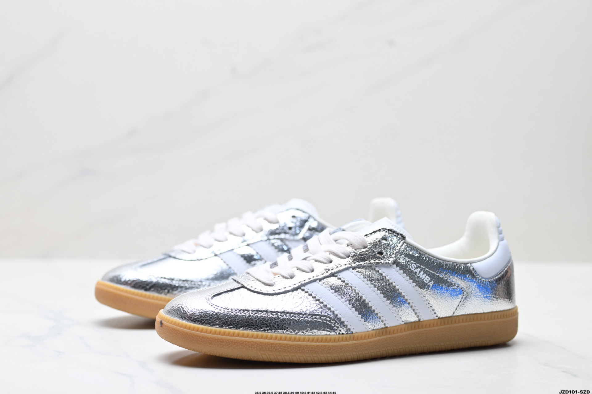 Adidas Originals Samba OG 桑巴舞系列 阿迪达斯 三叶草 绅士德训足球风百搭低帮休闲运动板鞋 JR0035