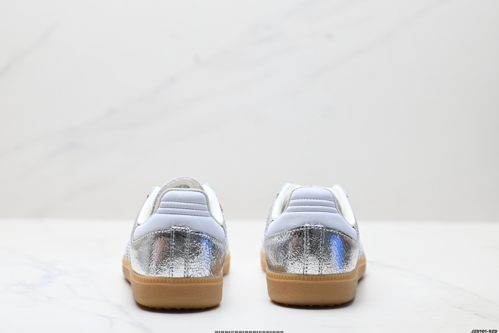 Adidas Originals Samba OG 桑巴舞系列 阿迪达斯 三叶草 绅士德训足球风百搭低帮休闲运动板鞋 JR0035