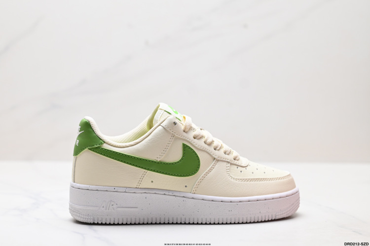 Nike Air Force 1 '07: Comodidad y estilo icónico para tu día a día 1 Nike Air Force 1 ’07: Comodidad y Estilo Urbano en Cada Paso