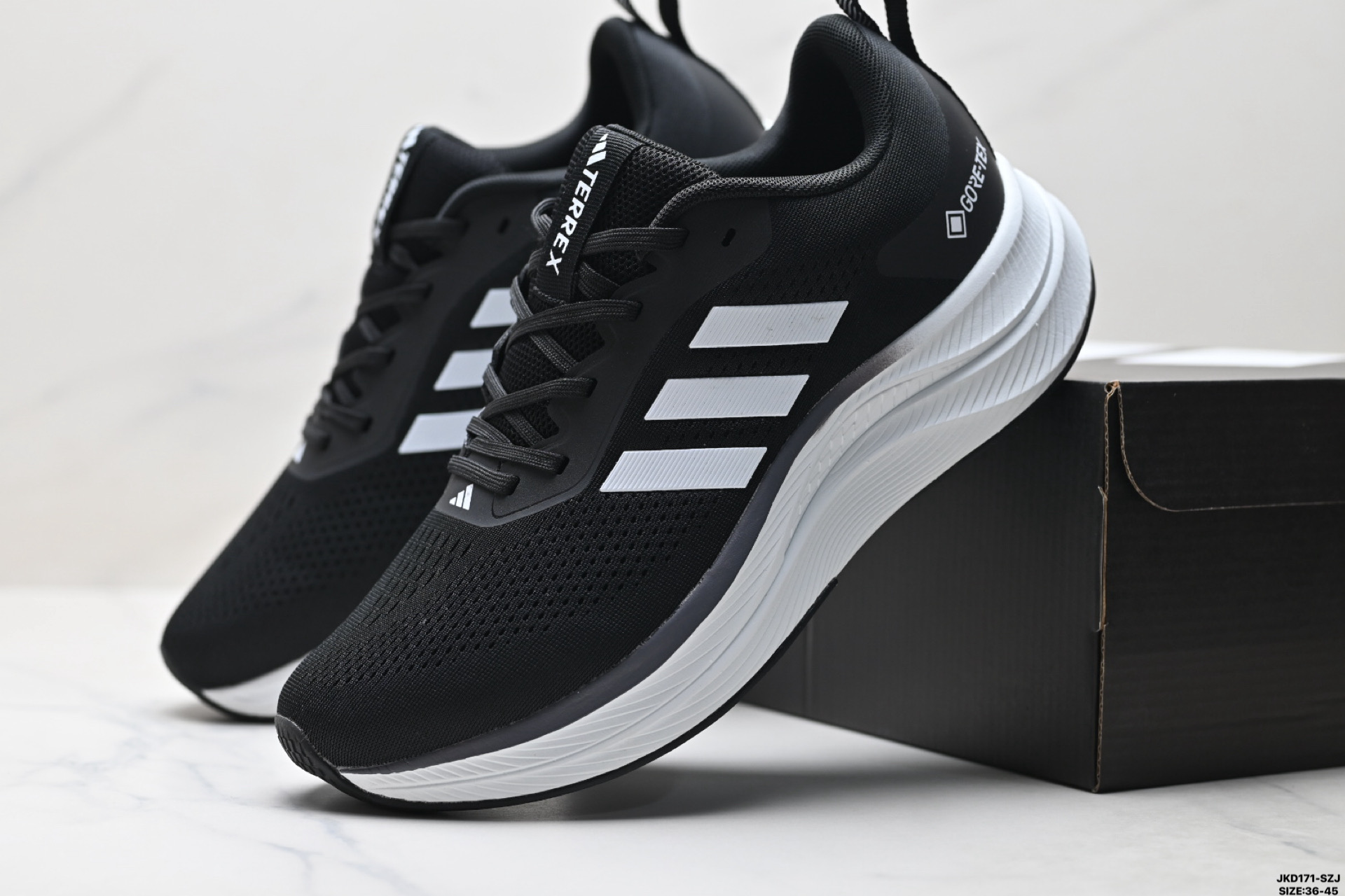 Adidas TERREX GORE-TEX 阿迪达斯 系带缓震轻质舒适百搭运动鞋 D68972