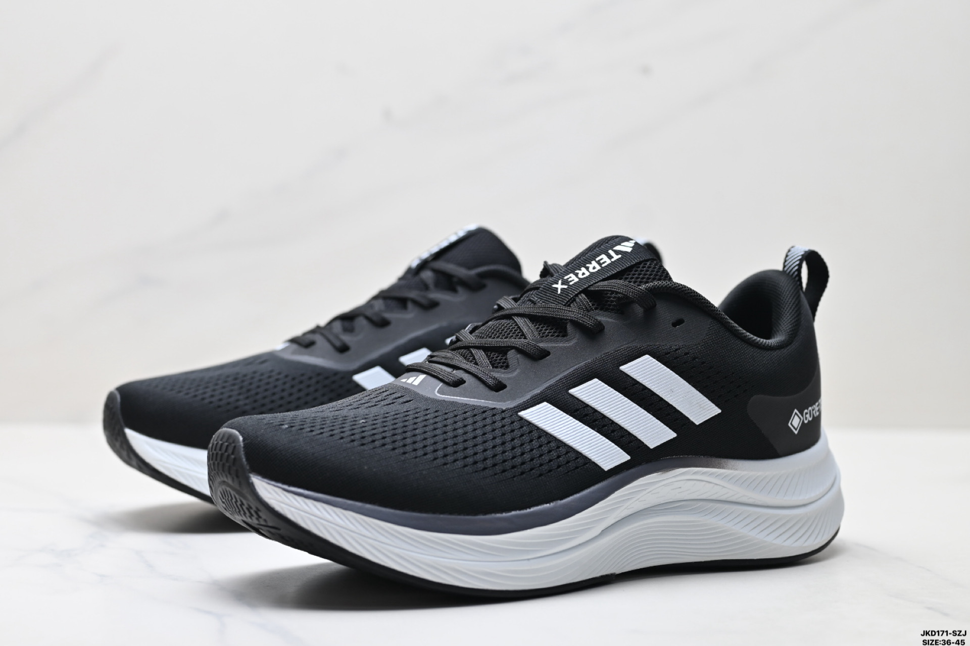 Adidas TERREX GORE-TEX 阿迪达斯 系带缓震轻质舒适百搭运动鞋 D68972