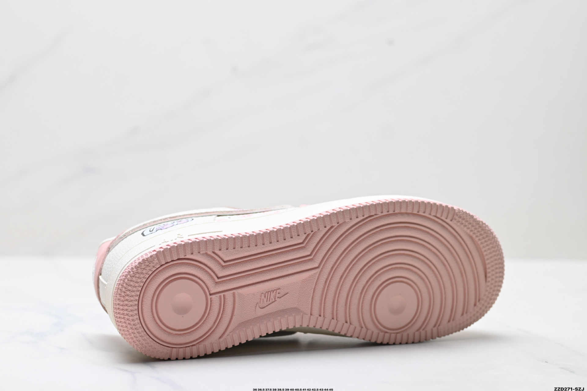 NIKE AIR FORCE 1‘07 LV8 DK0188-091