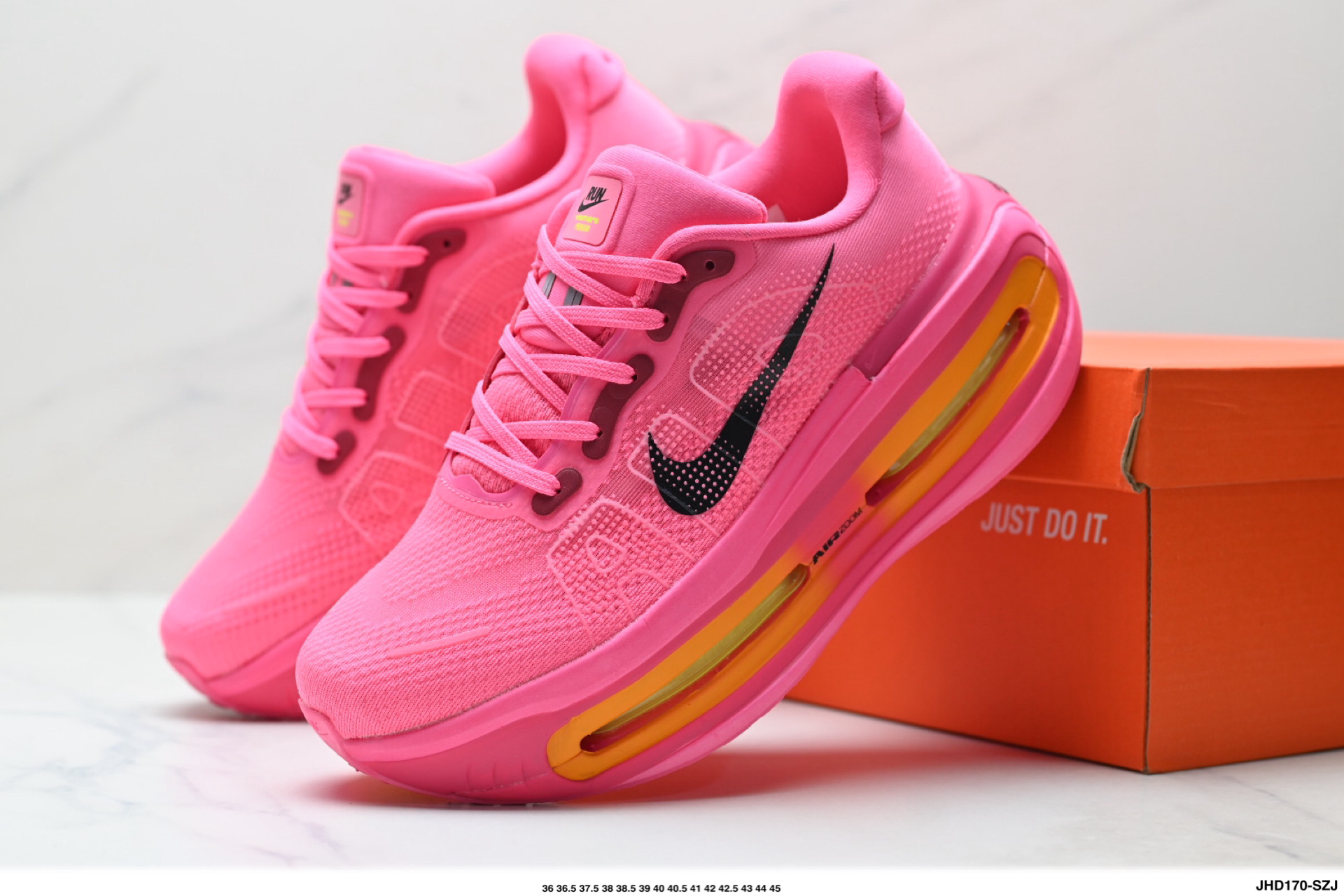 Nike VOMERO PREMIUM 耐克 舒适减震防滑 低帮跑步鞋 HQ2050-718