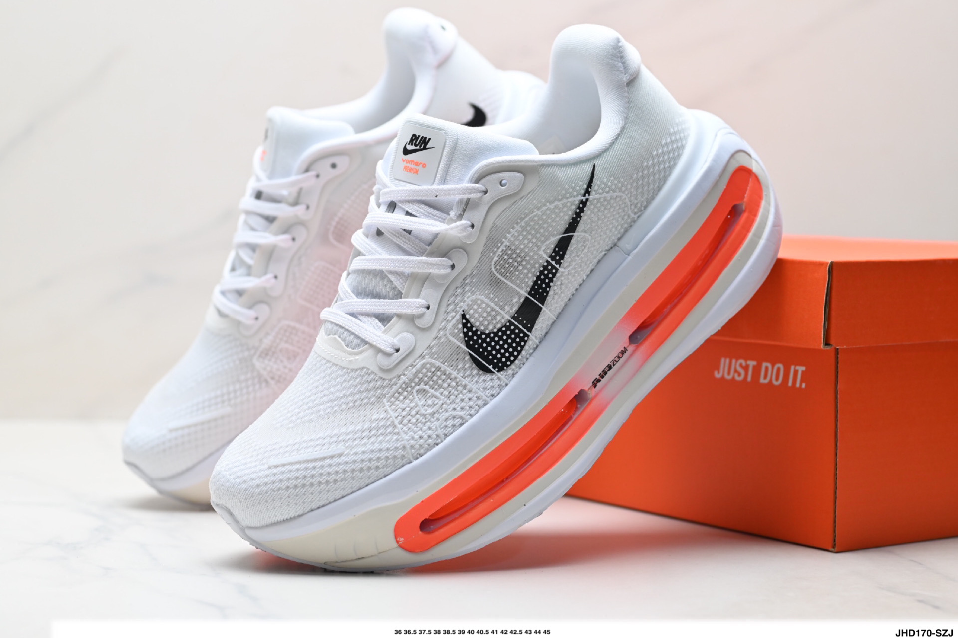 Nike VOMERO PREMIUM 耐克 舒适减震防滑 低帮跑步鞋 HQ2050-718