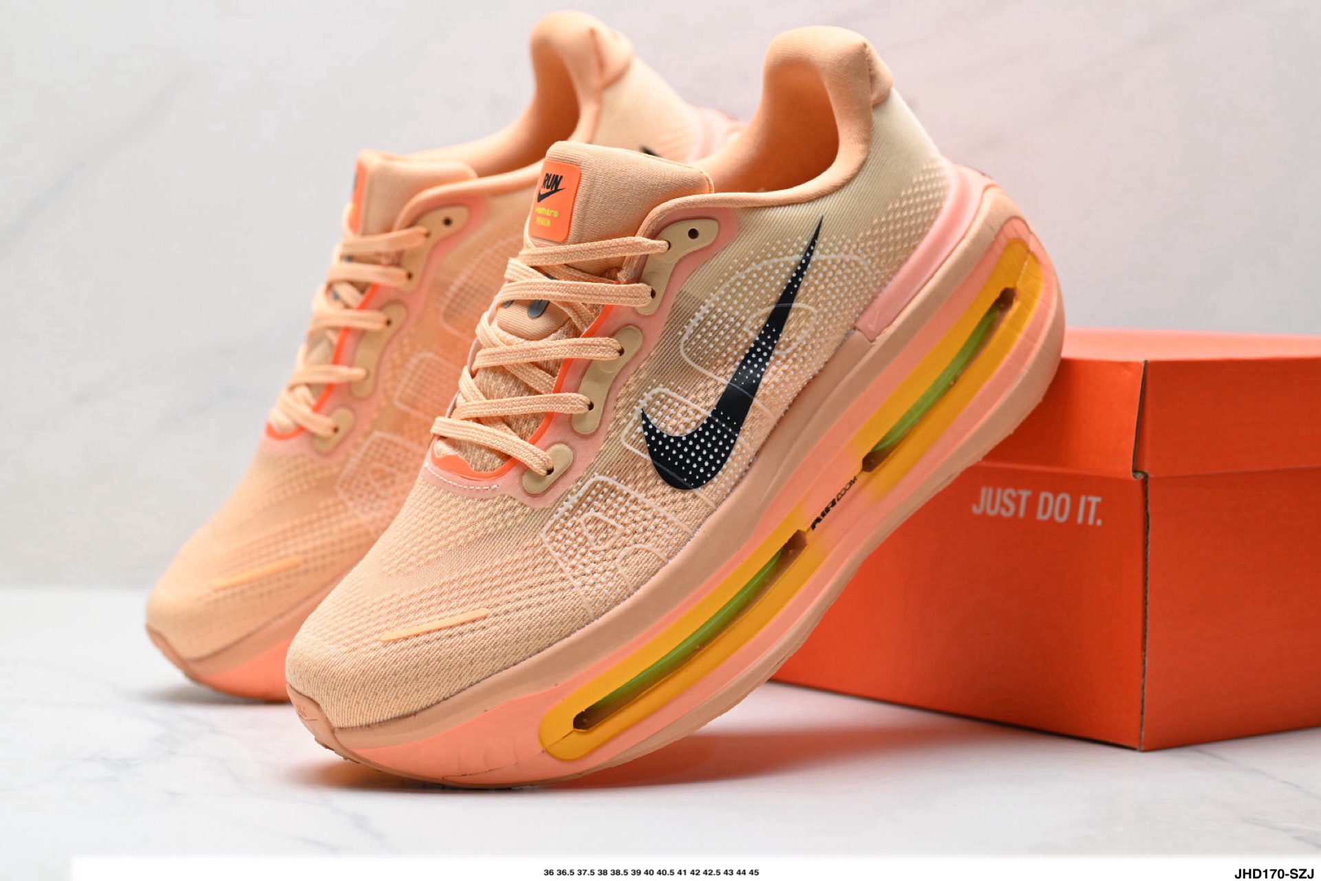 Nike VOMERO PREMIUM 耐克 舒适减震防滑 低帮跑步鞋 HQ2050-718
