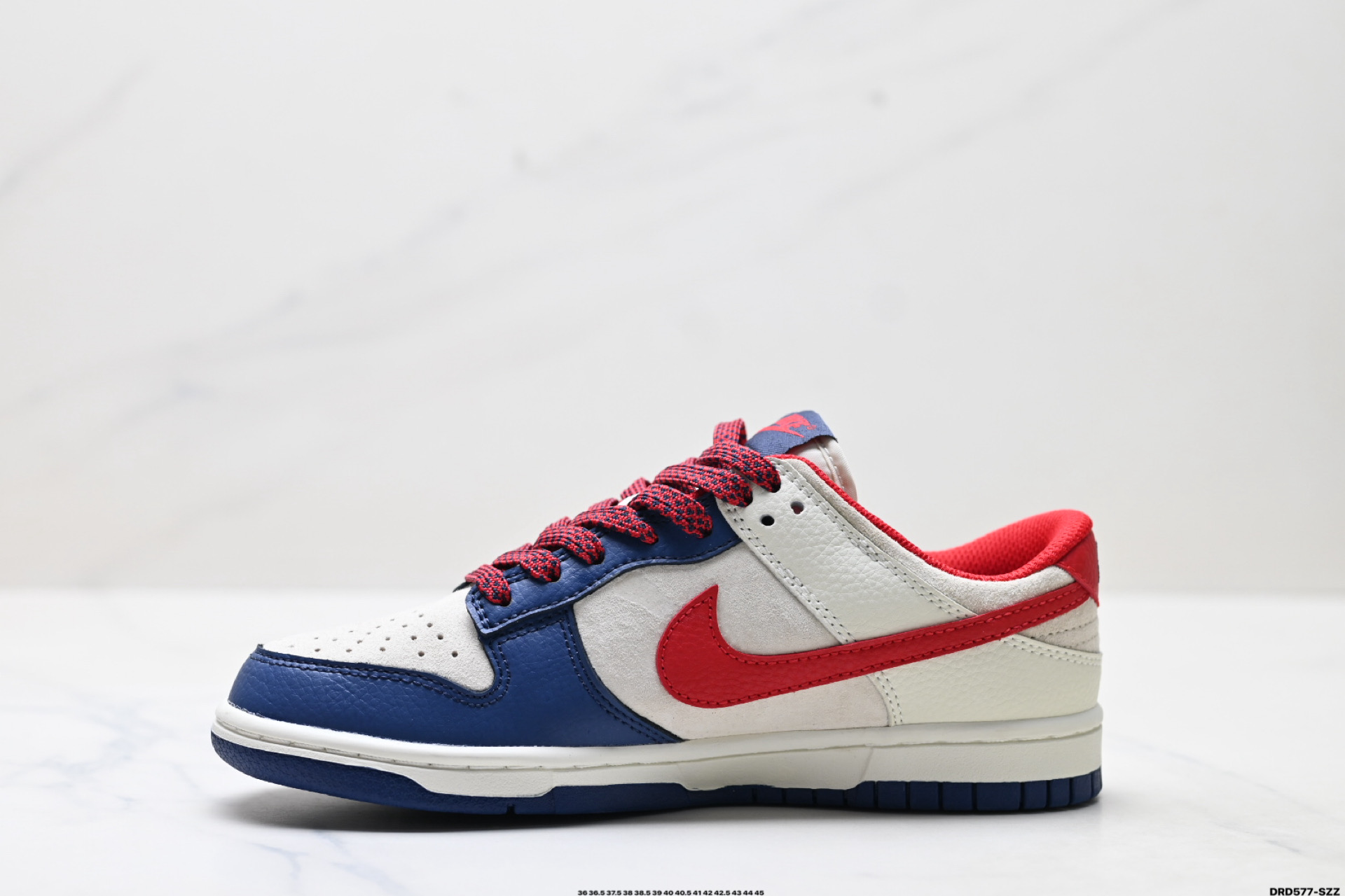 Nike Dunk Low Retro: Estilo clásico con un toque moderno y deportivo 4 i1755794384110 4397 0 2